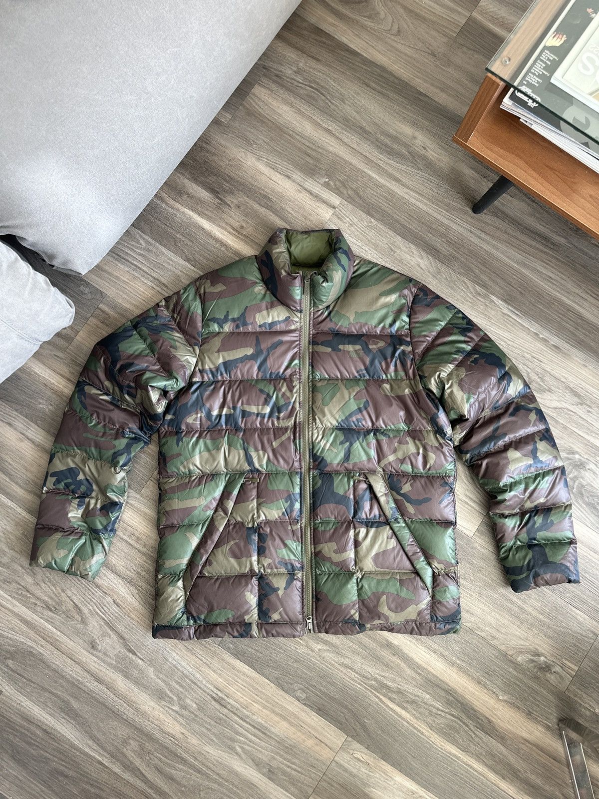 Nike Green Camo Puffer Jacket 550 Down Fill —- vintage