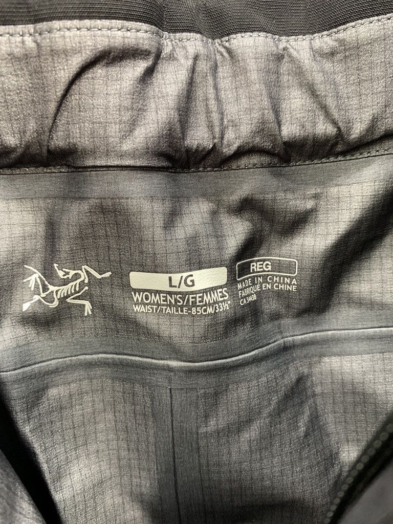 Arc'teryx ARCTERYX Beta SV Bib Black Gore Tex Pro Ski Snowboard Pant Size L / US 10 / IT 46 - 11 Thumbnail