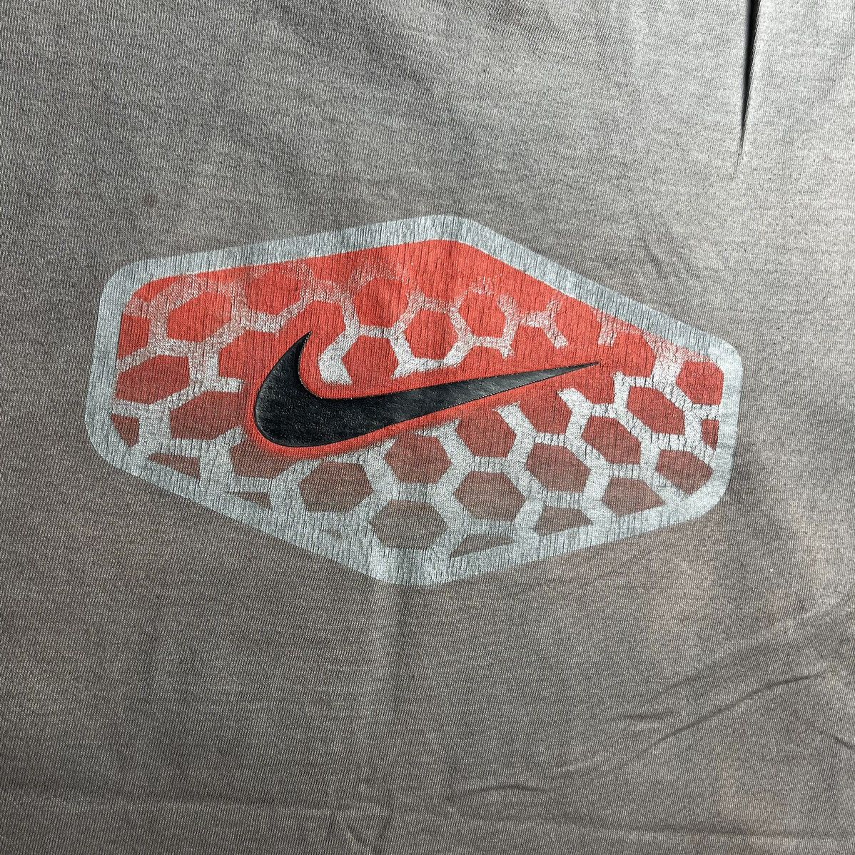 Nike Nike Y2K Vintage Big Logo T-Shirt Size: S Size US S / EU 44-46 / 1 - 3 Thumbnail