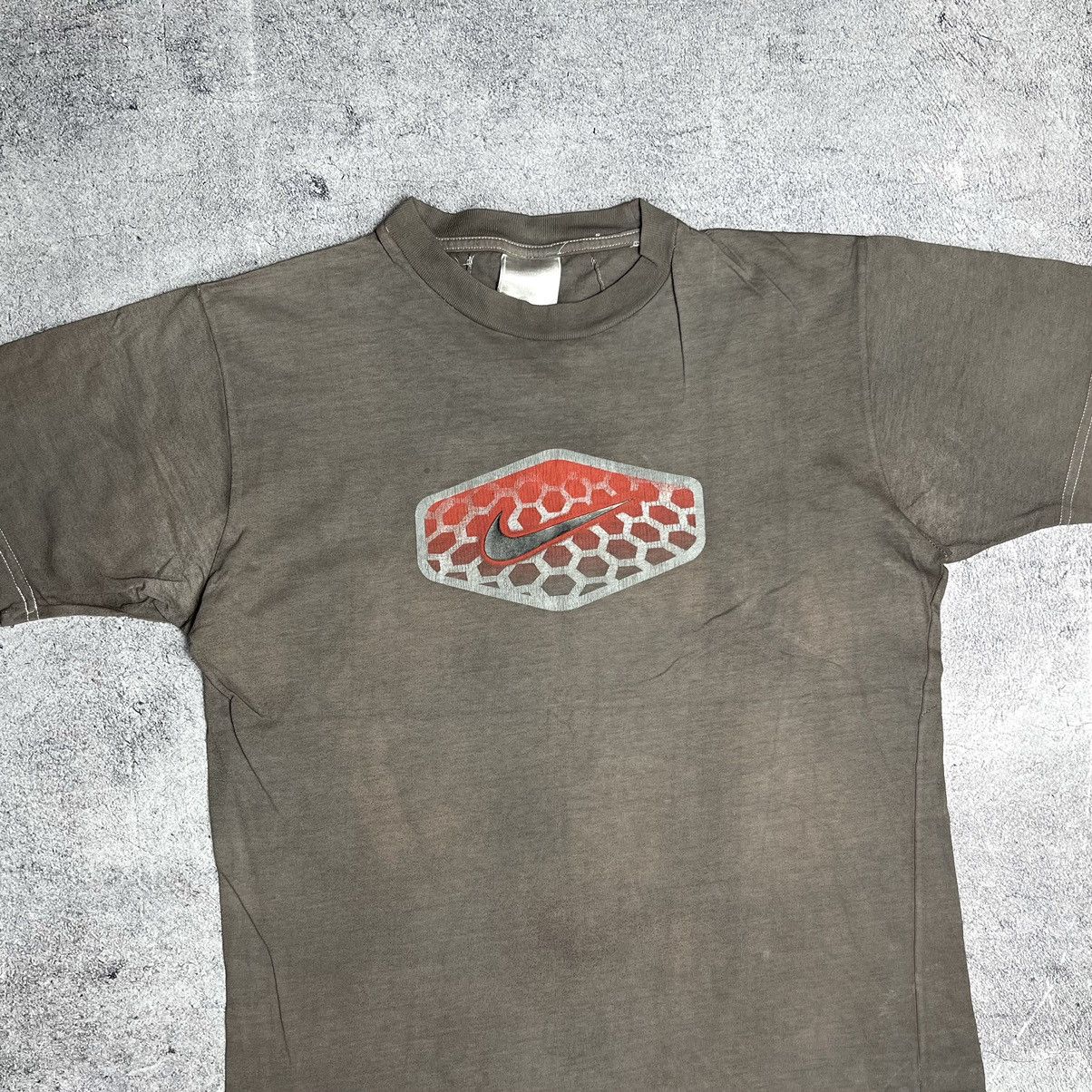 Nike Nike Y2K Vintage Big Logo T-Shirt Size: S Size US S / EU 44-46 / 1 - 2 Thumbnail