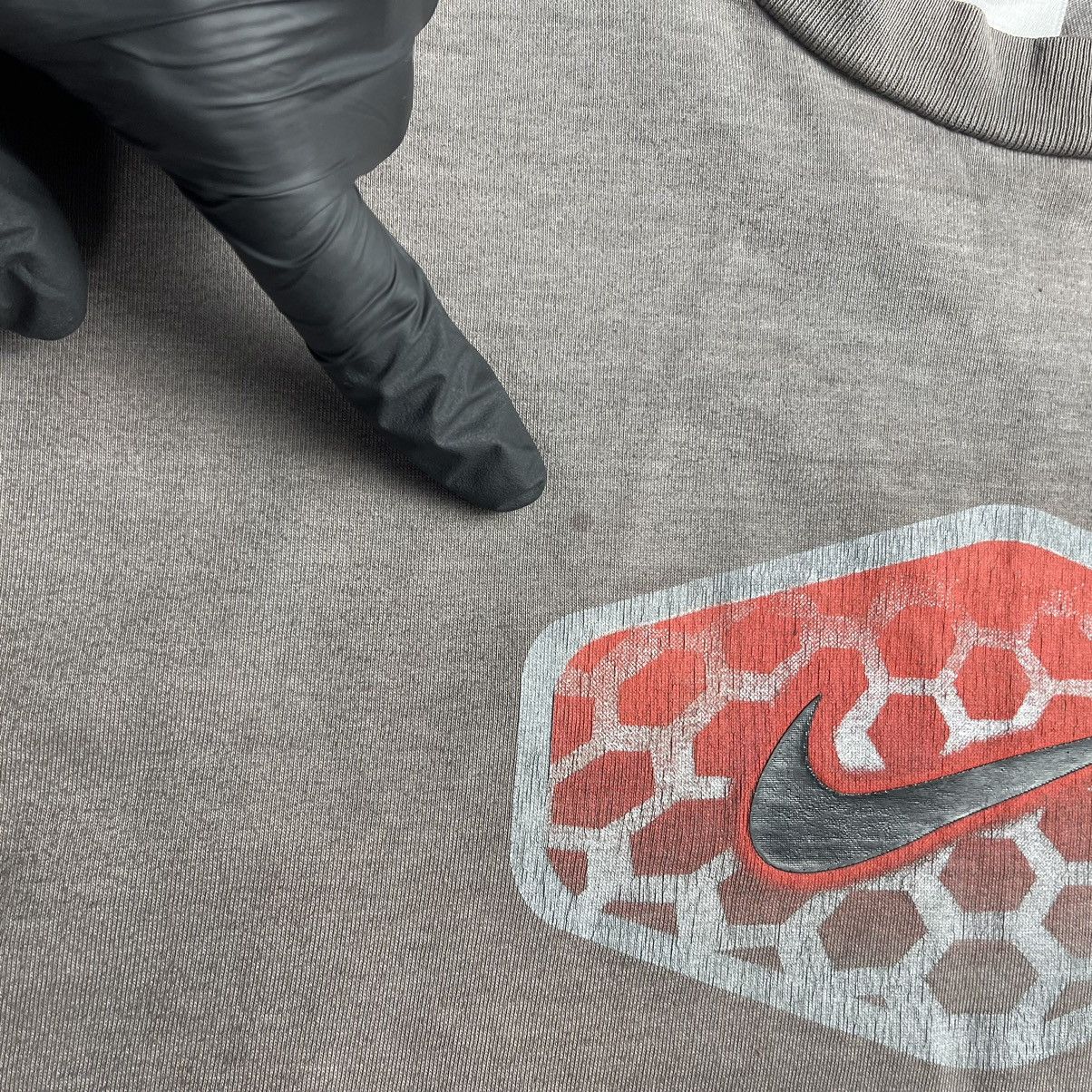 Nike Nike Y2K Vintage Big Logo T-Shirt Size: S Size US S / EU 44-46 / 1 - 9 Thumbnail