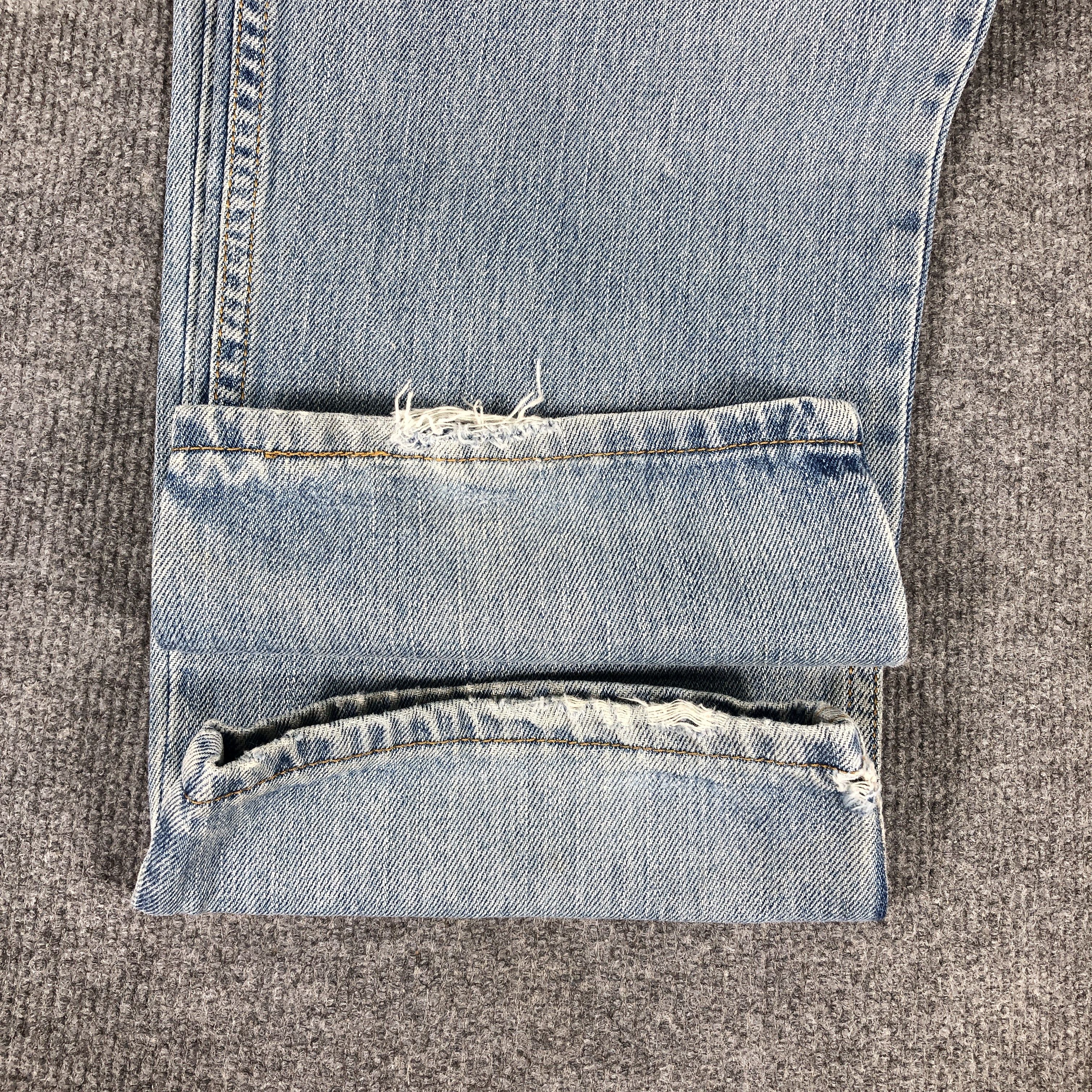 Levi's Vintage Y2K Levi's 550 Relaxed Fit Dirty Faded Blue Jean Size US 30 / EU 46 - 14 Thumbnail