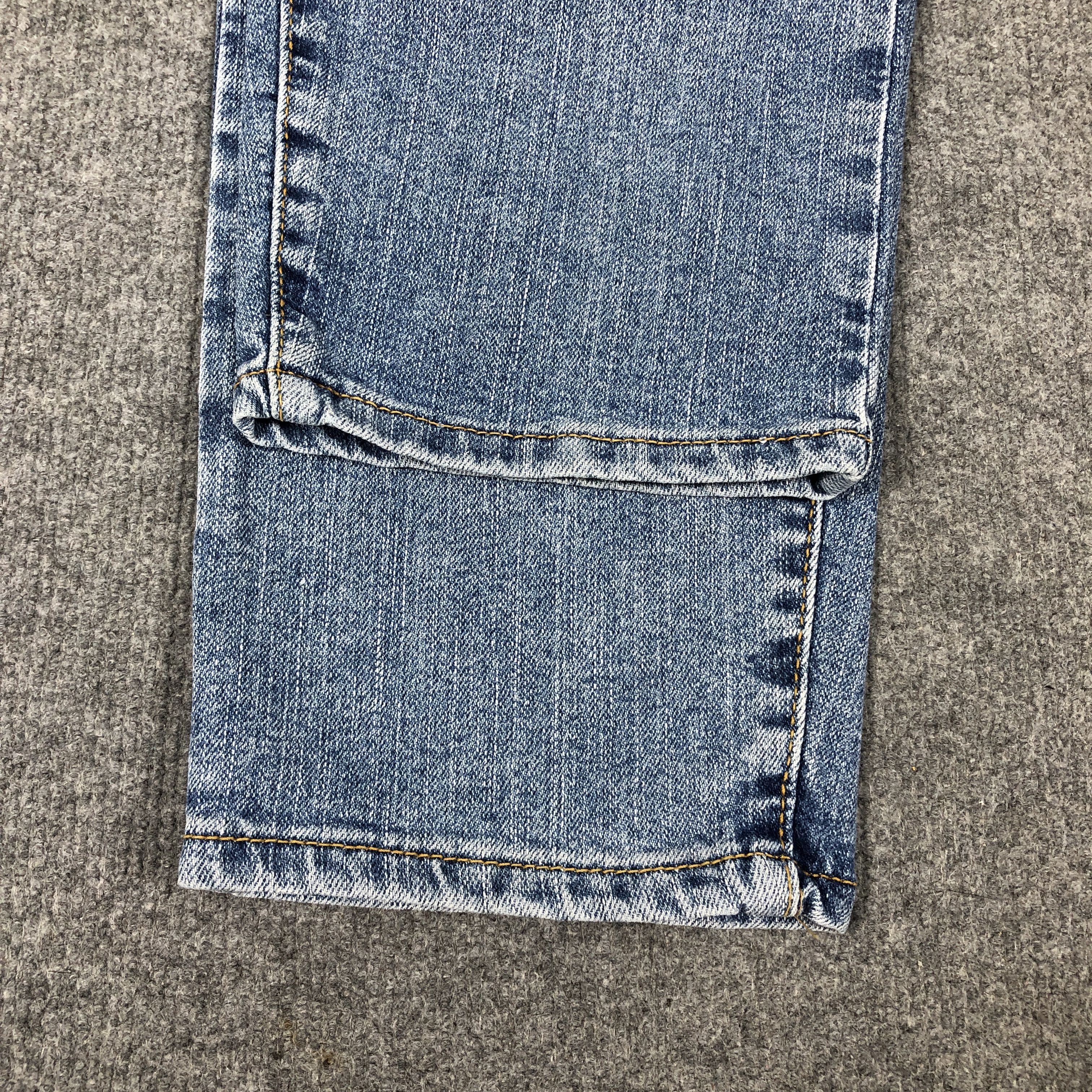 Levi's Levi's Lot 550 Relaxed Tapered Faded Blue Jean Size US 31 - 8 Thumbnail