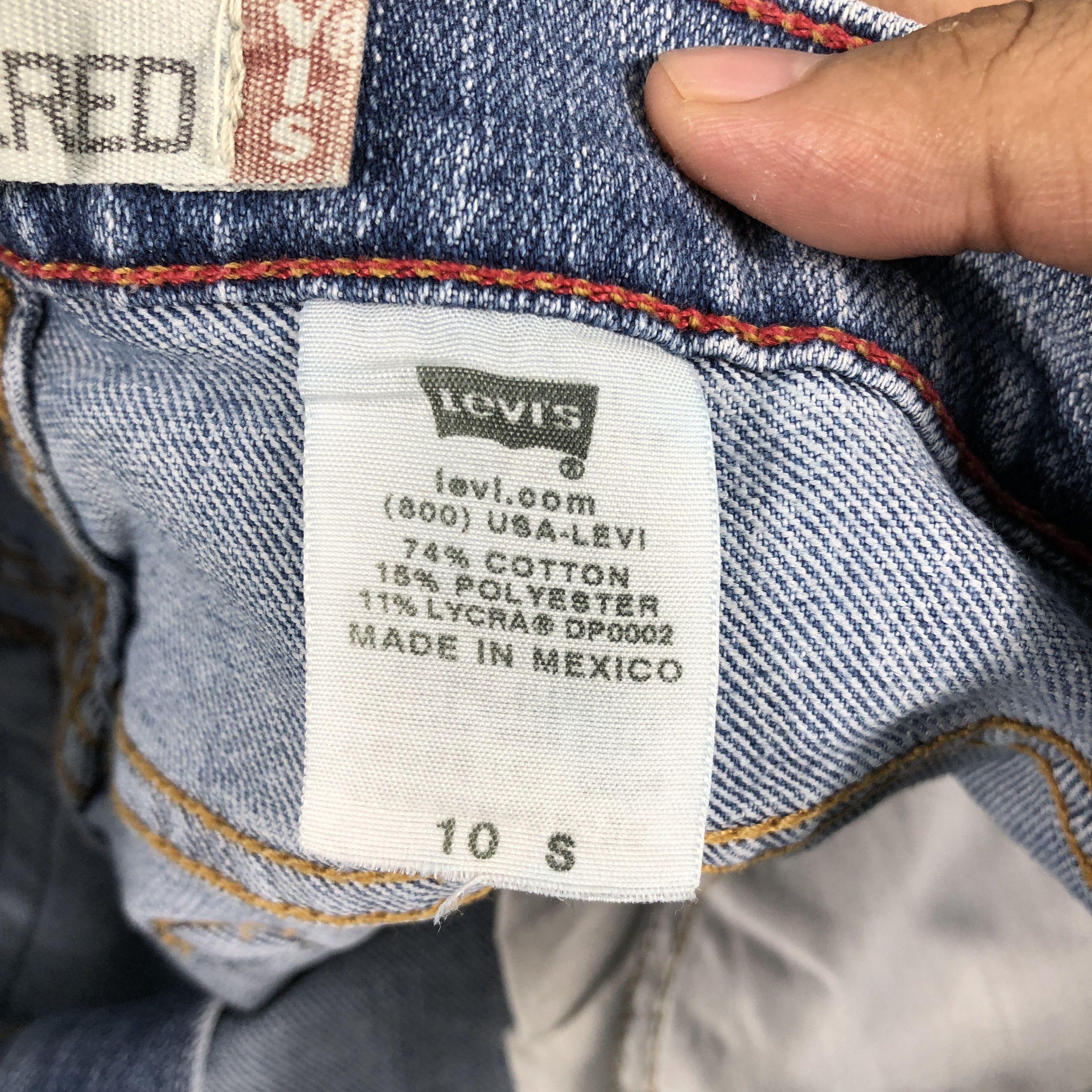 Levi's Levi's Lot 550 Relaxed Tapered Faded Blue Jean Size US 31 - 13 Thumbnail