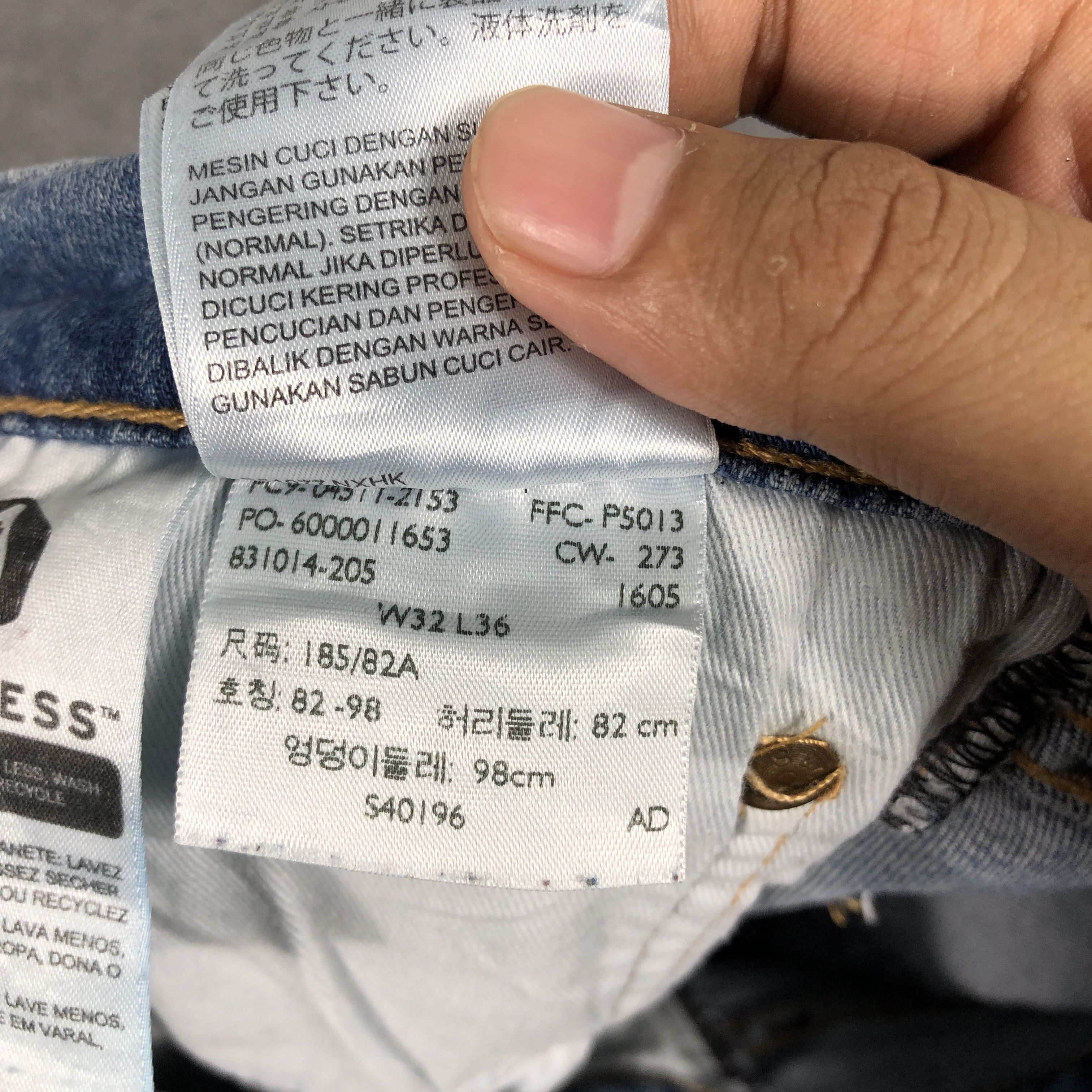 Levi's × Vintage Levi's Lot 511 Slim Fit Big E Faded Blue Denim Jean Size US 32 / EU 48 - 17 Thumbnail