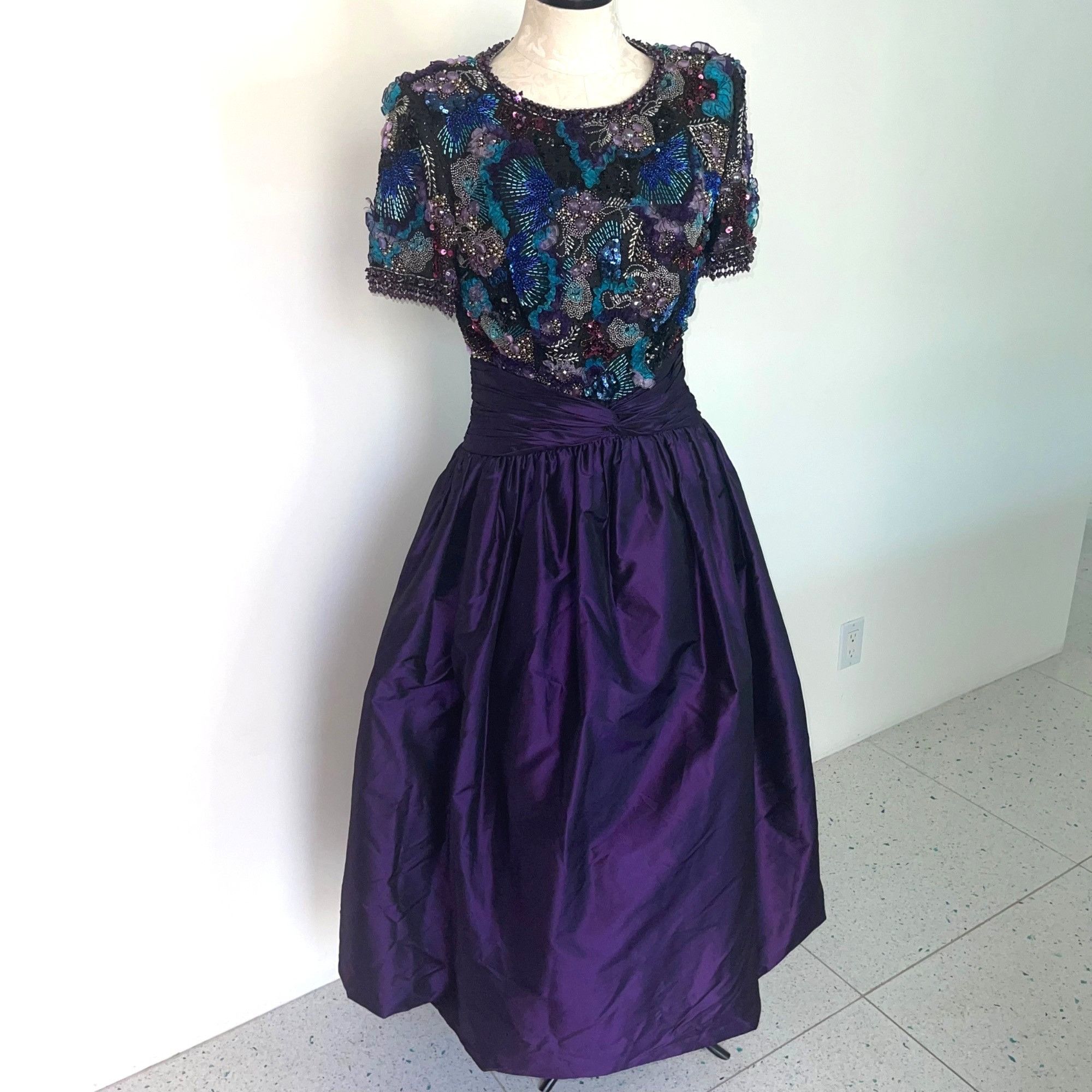 Vintage Victoria Royal Ltd. Vintage Womens Ballgown Size 8 80s 90s Size M / US 6-8 / IT 42-44 - 10 Thumbnail