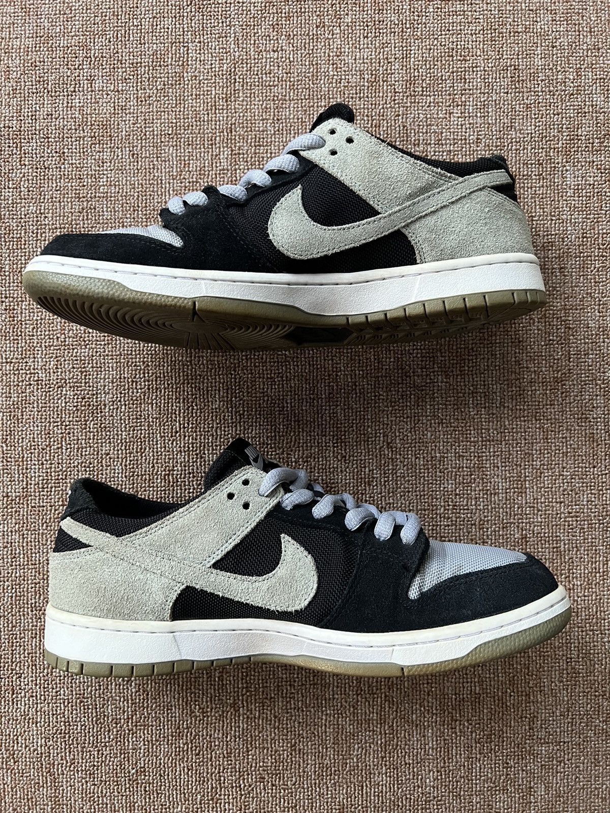 Nike RARE Nike Dunk Low Zoom Pro Sb Wolf Grey White Size US 9.5 / EU 42-43 - 3 Thumbnail