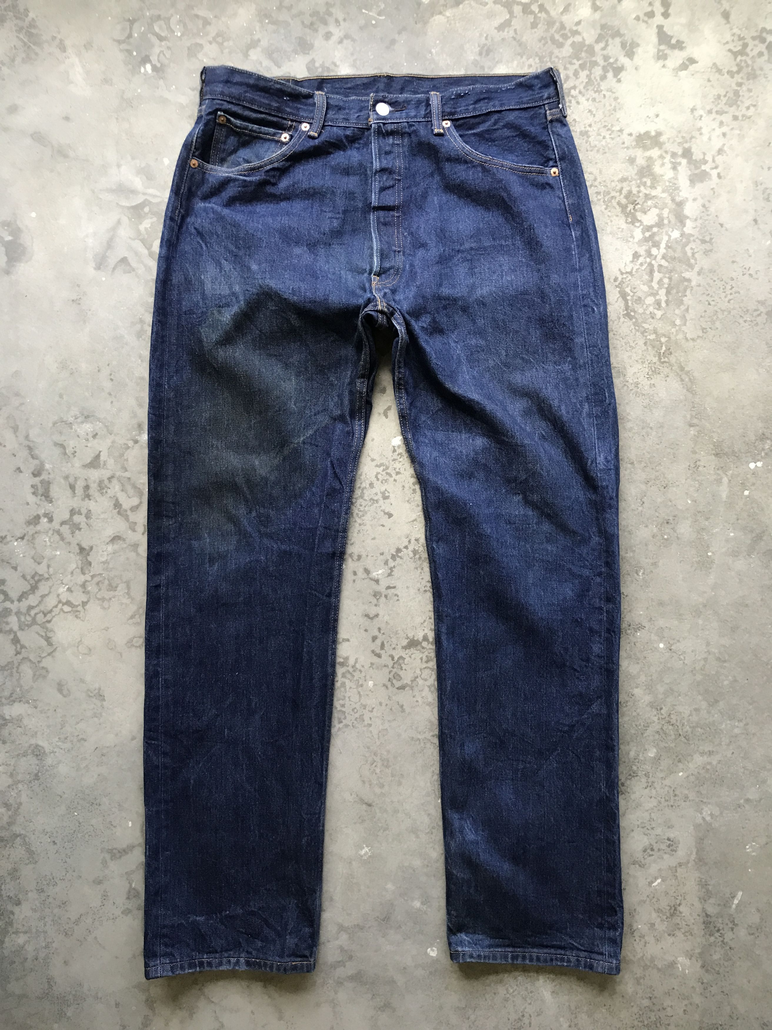 Levi's VLEV56 - Levis 501 Dark Blue Jeans Size US 35 - 1 Thumbnail