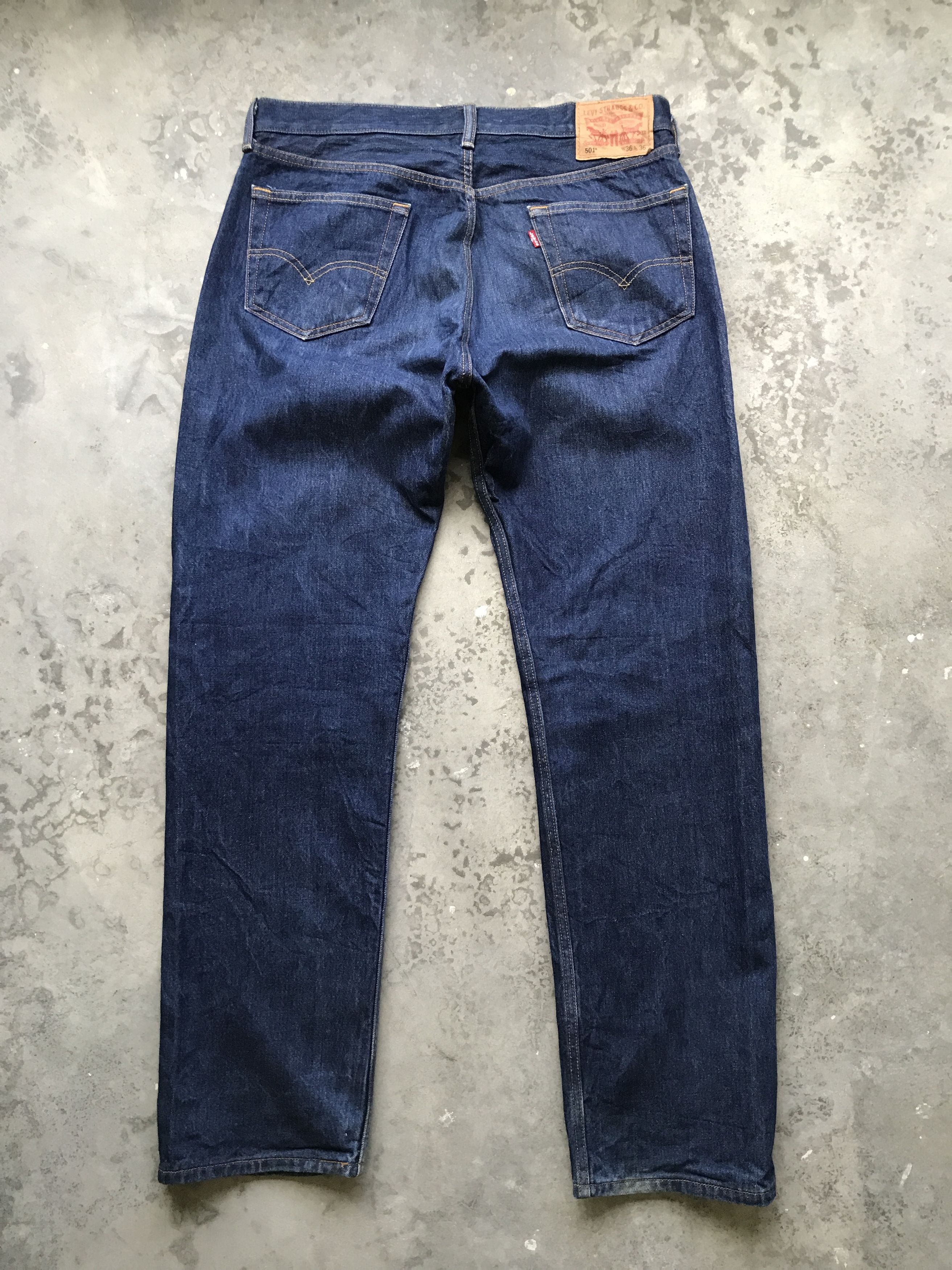 Levi's VLEV56 - Levis 501 Dark Blue Jeans Size US 35 - 8 Thumbnail