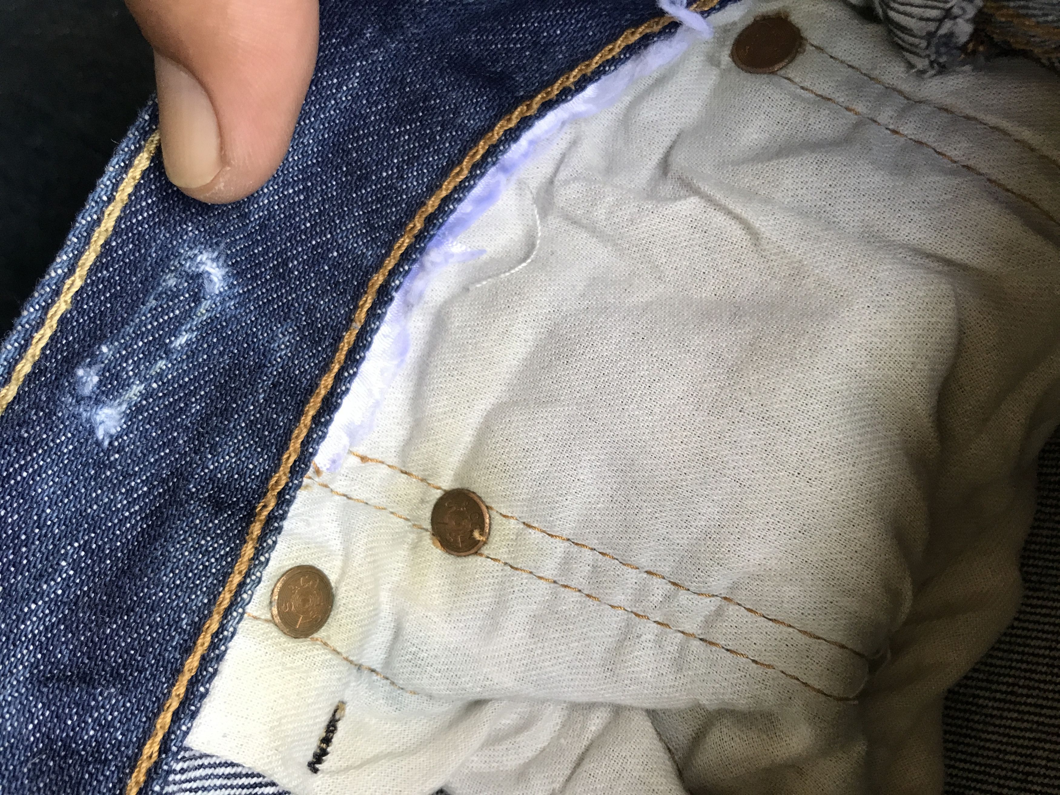 Levi's VLEV56 - Levis 501 Dark Blue Jeans Size US 35 - 7 Thumbnail