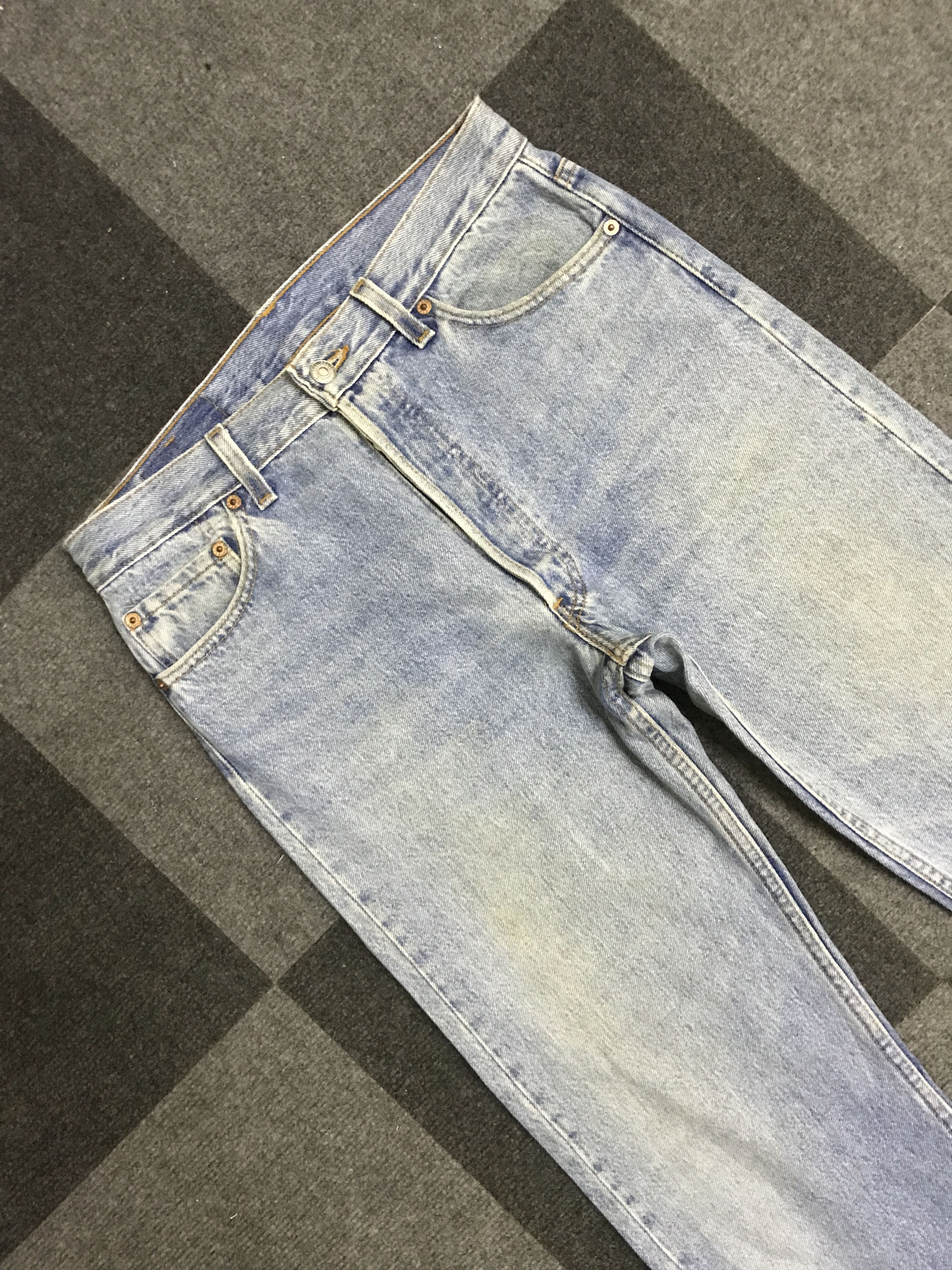 Levi's VLEV130-Vtg Levis 501 Light Wash Jeans Size US 30 / EU 46 - 2 Thumbnail