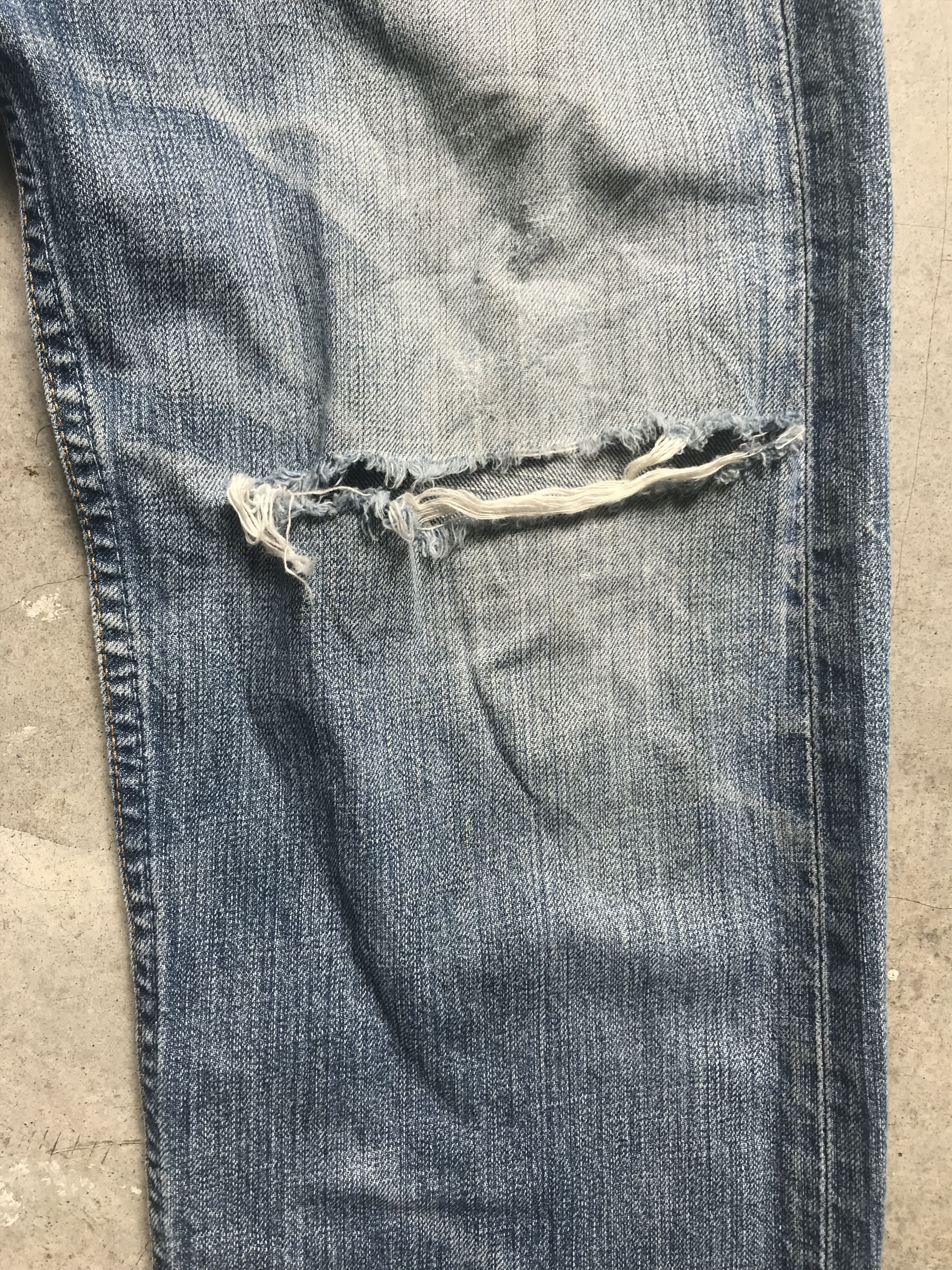 Levi's VLEV34 - Vintage Levis 501 Distressed Denim Size US 31 - 6 Thumbnail