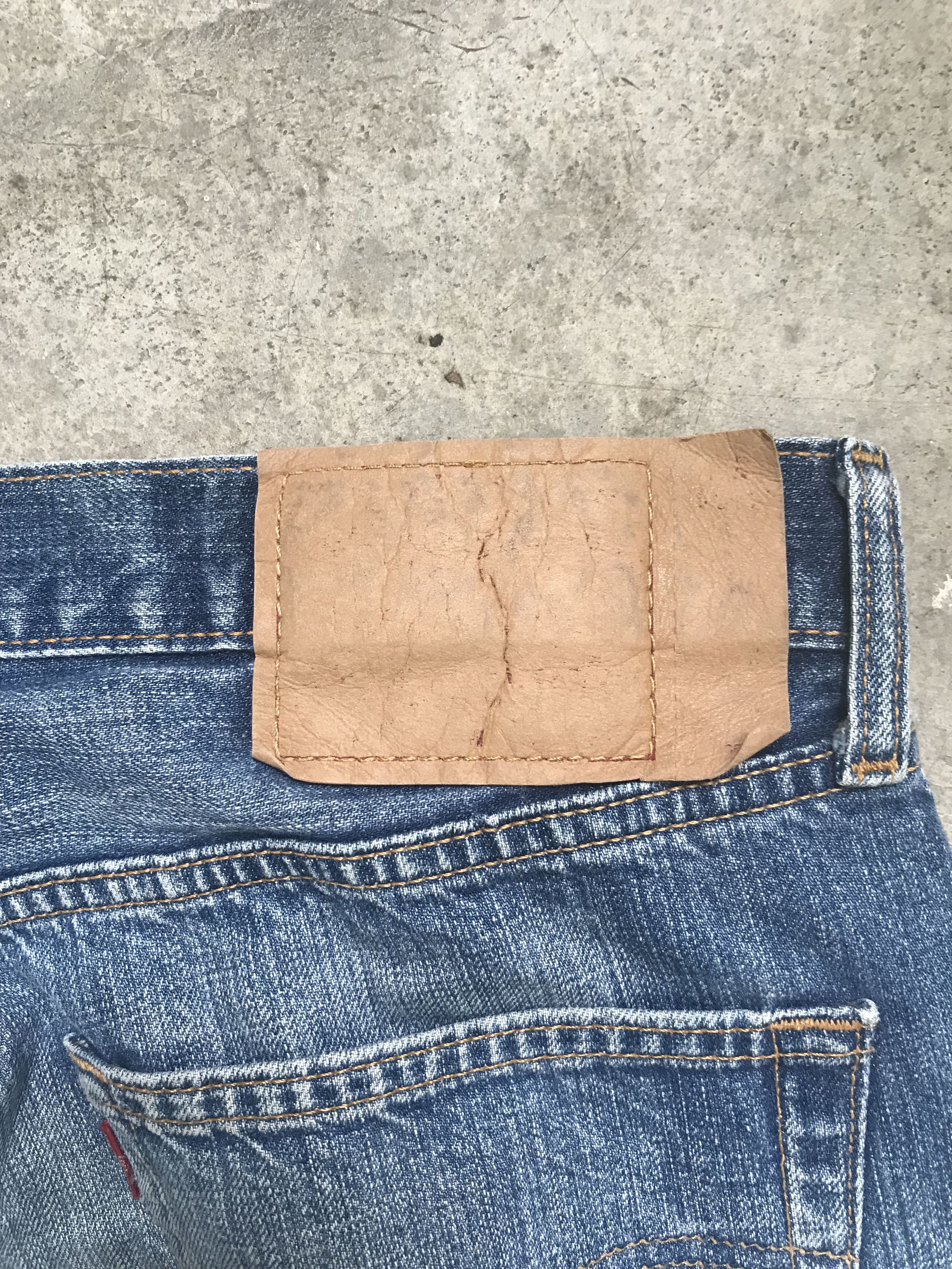 Levi's VLEV34 - Vintage Levis 501 Distressed Denim Size US 31 - 14 Thumbnail