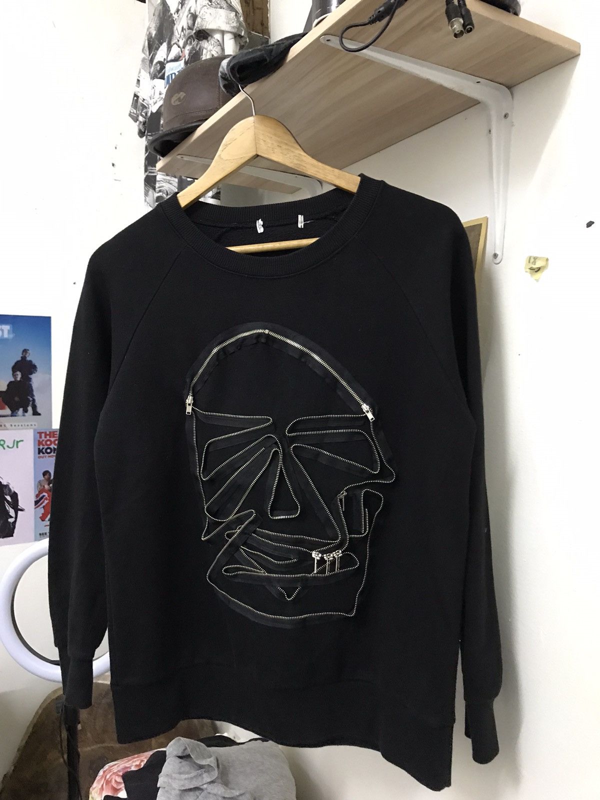 Hysteric Glamour Art Zipper Face Head Mask Reaction Present Sweatshirt Size US S / EU 44-46 / 1 - 4 Thumbnail