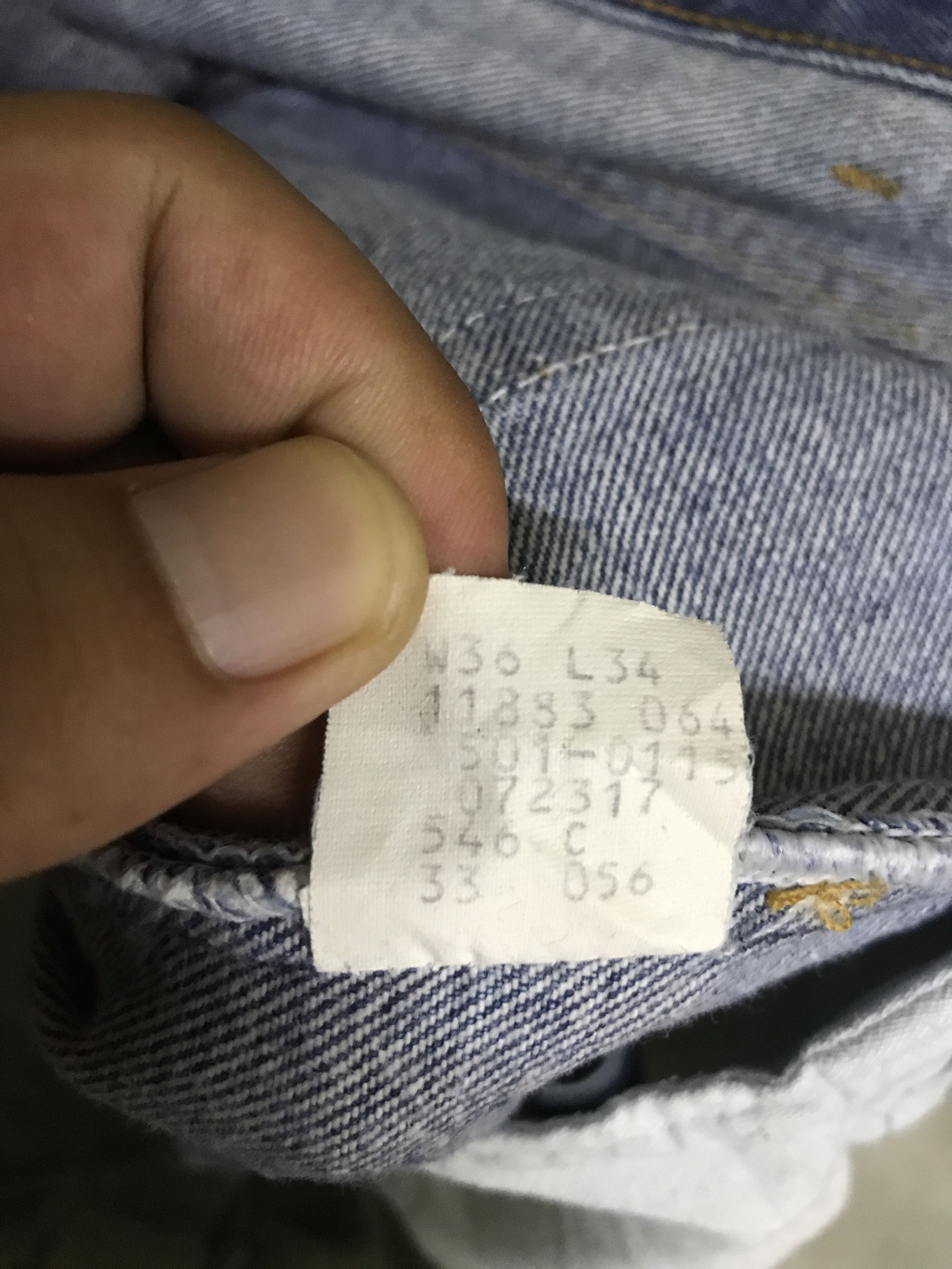 Levi's VLEV139-Vintage 80s Levis 501 Medium wash Jeans Size US 34 / EU 50 - 14 Thumbnail