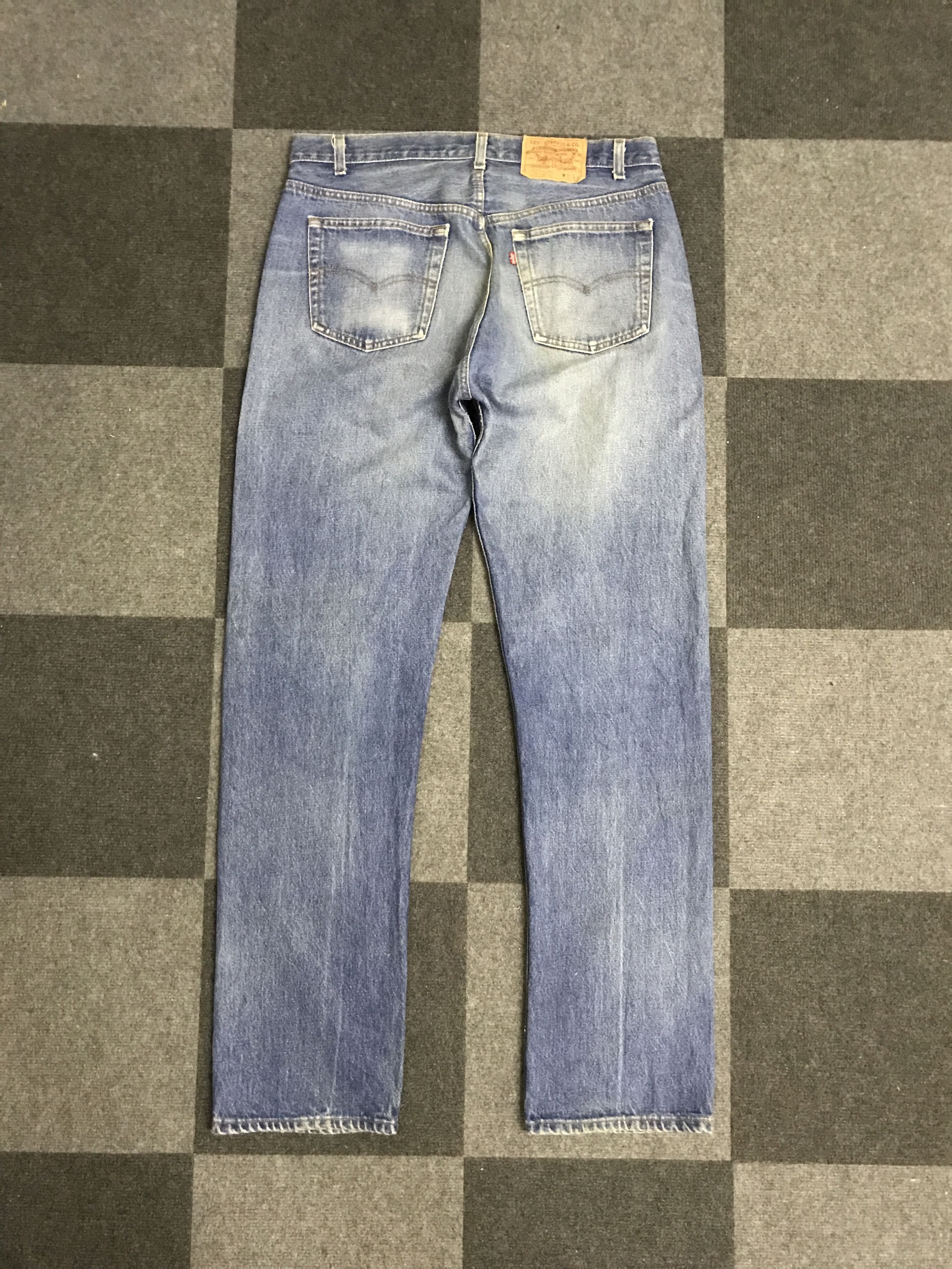 Levi's VLEV139-Vintage 80s Levis 501 Medium wash Jeans Size US 34 / EU 50 - 7 Thumbnail