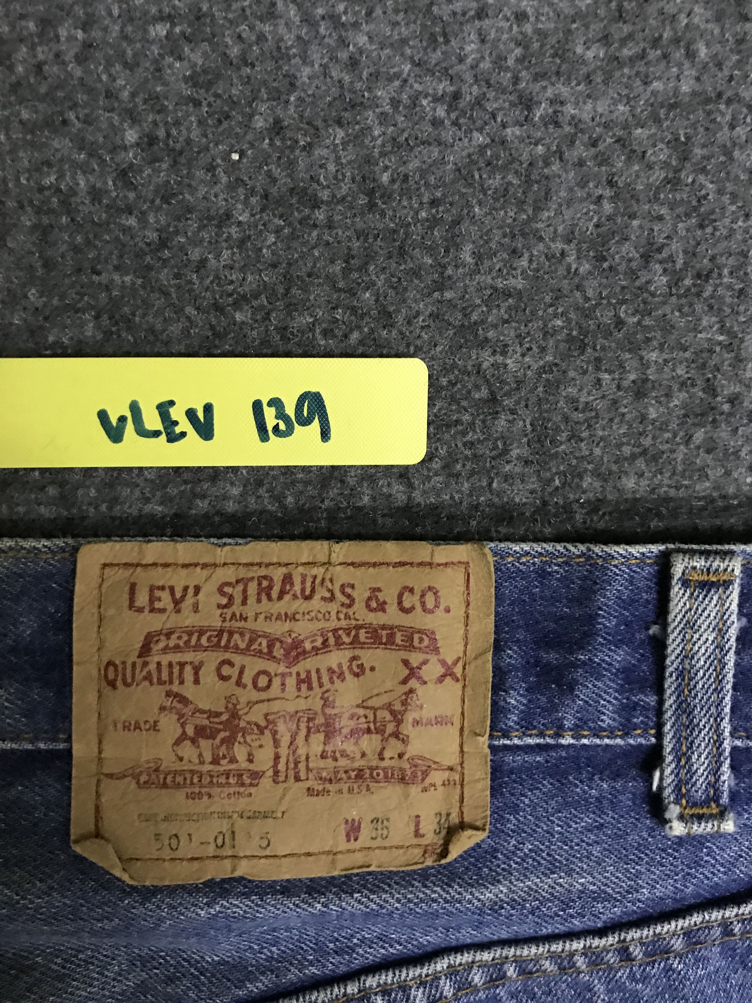 Levi's VLEV139-Vintage 80s Levis 501 Medium wash Jeans Size US 34 / EU 50 - 13 Thumbnail