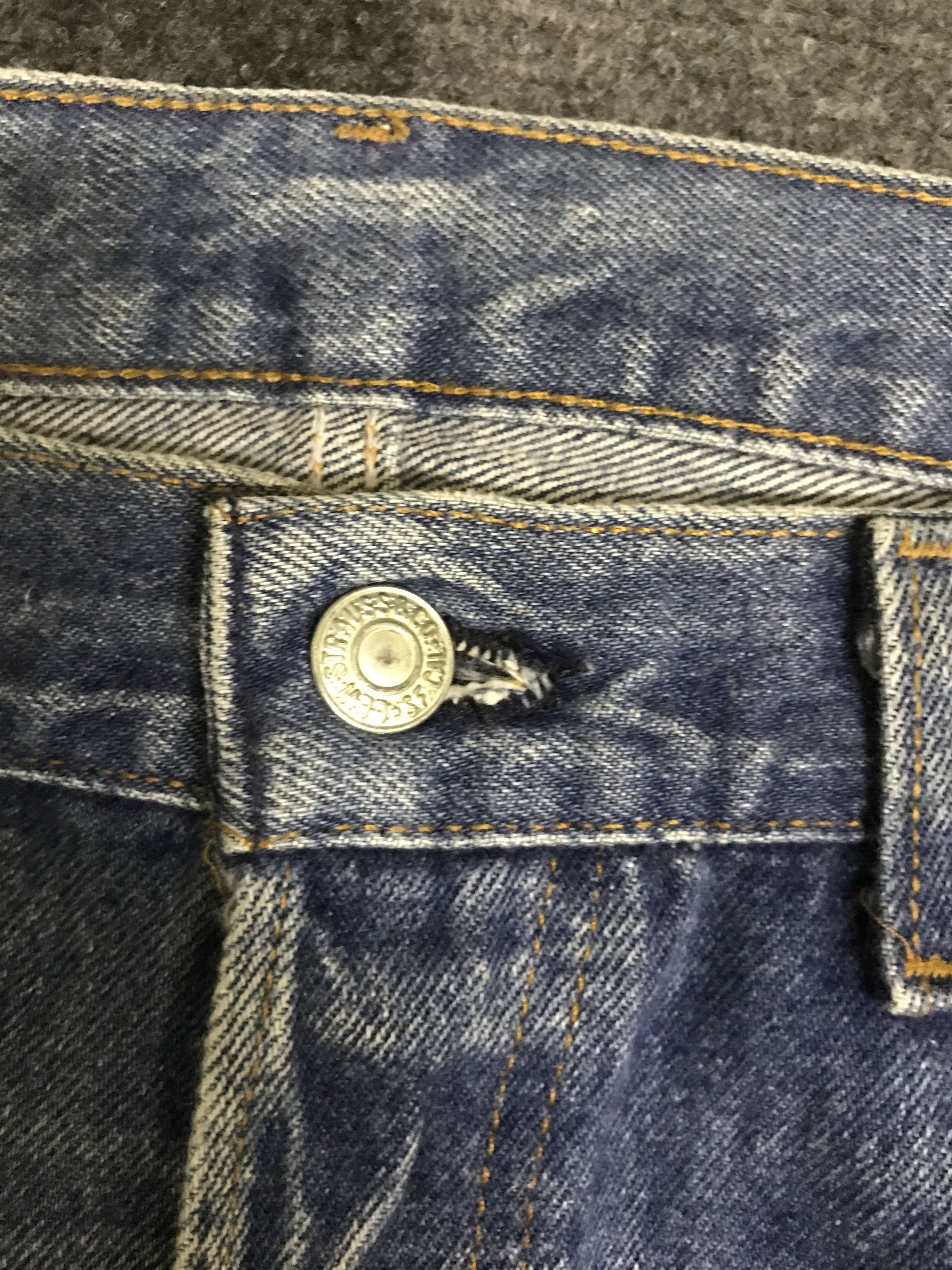 Levi's VLEV139-Vintage 80s Levis 501 Medium wash Jeans Size US 34 / EU 50 - 5 Thumbnail