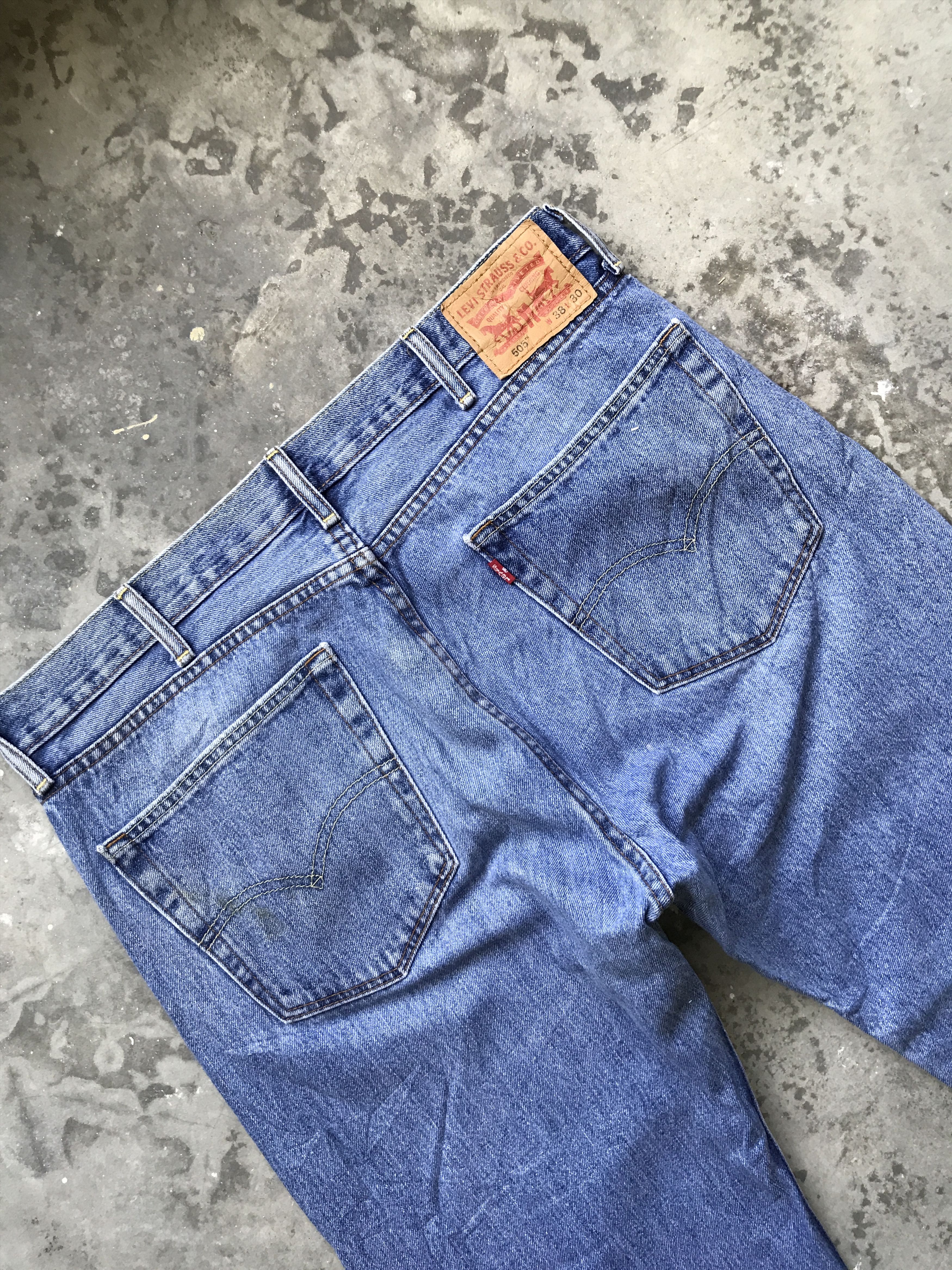 Levi's VLEV54 - Levis 505 Light Wash Regular Jeans Size US 37 - 10 Thumbnail