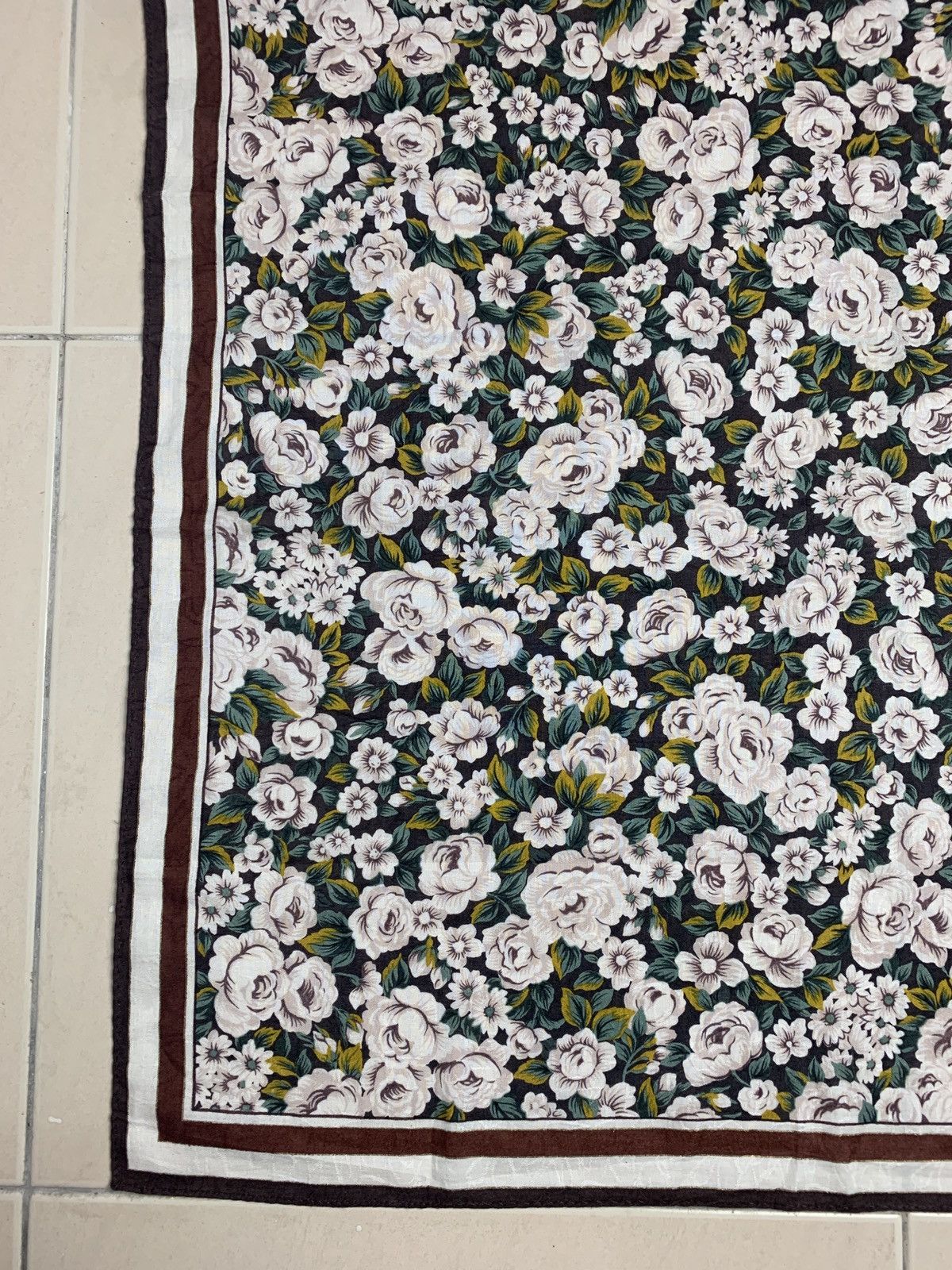 Designer Givenchy Handkerchief Pocketsquares Size ONE SIZE - 7 Thumbnail