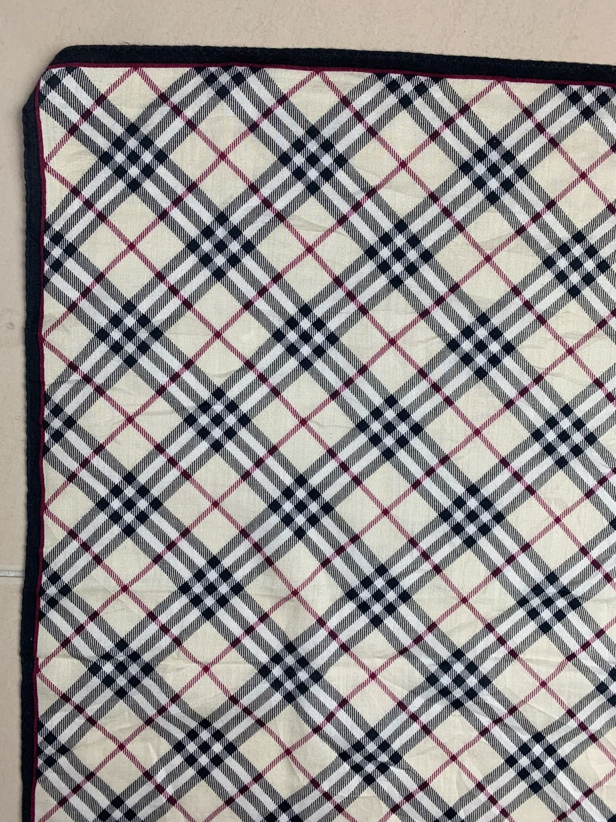 Burberry Burberry Handkerchief Pocketsquares Size ONE SIZE - 6 Thumbnail