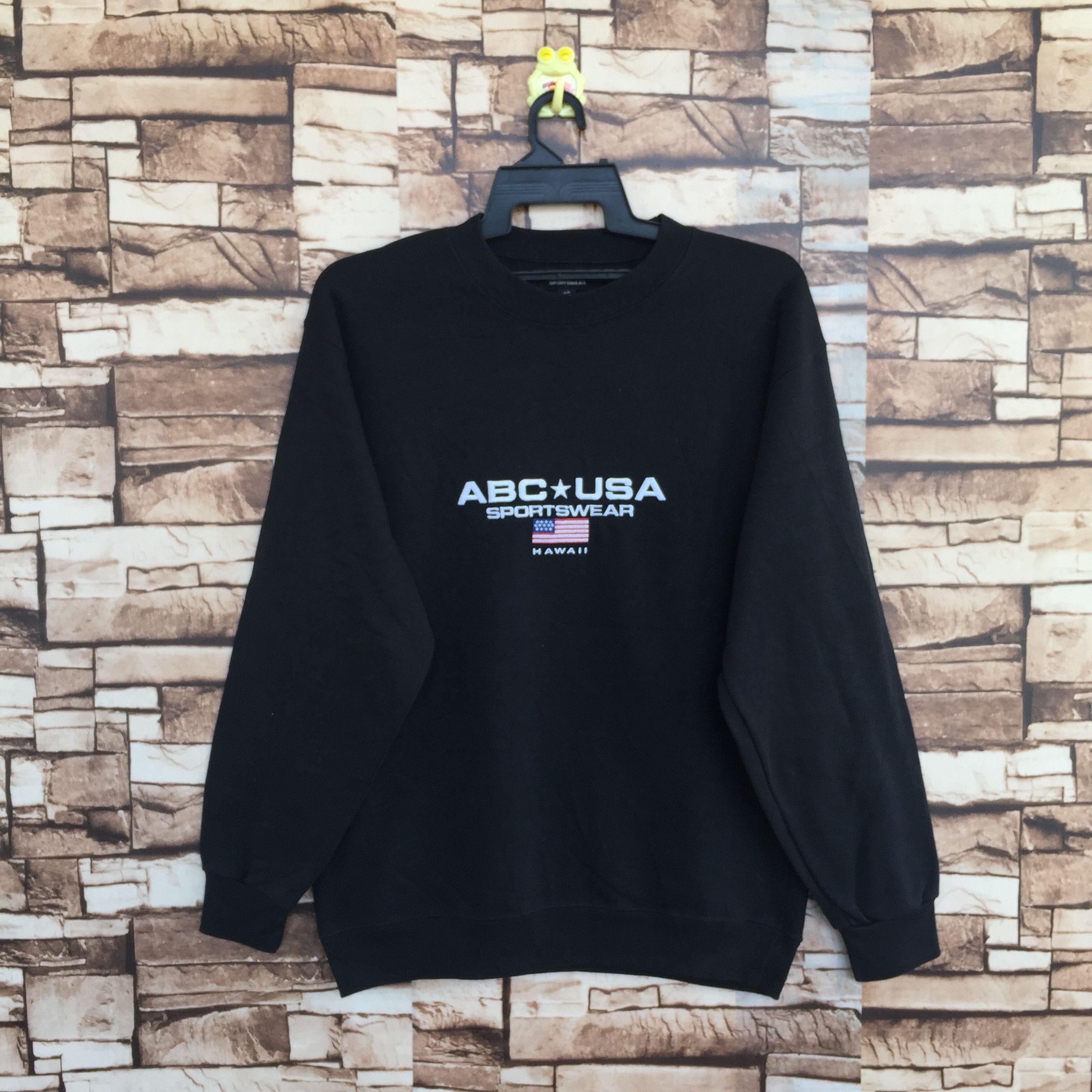 Vintage Vintage ABC HAWAII sweatshirt embroidered spell out size M Size US M / EU 48-50 / 2 - 1 Thumbnail