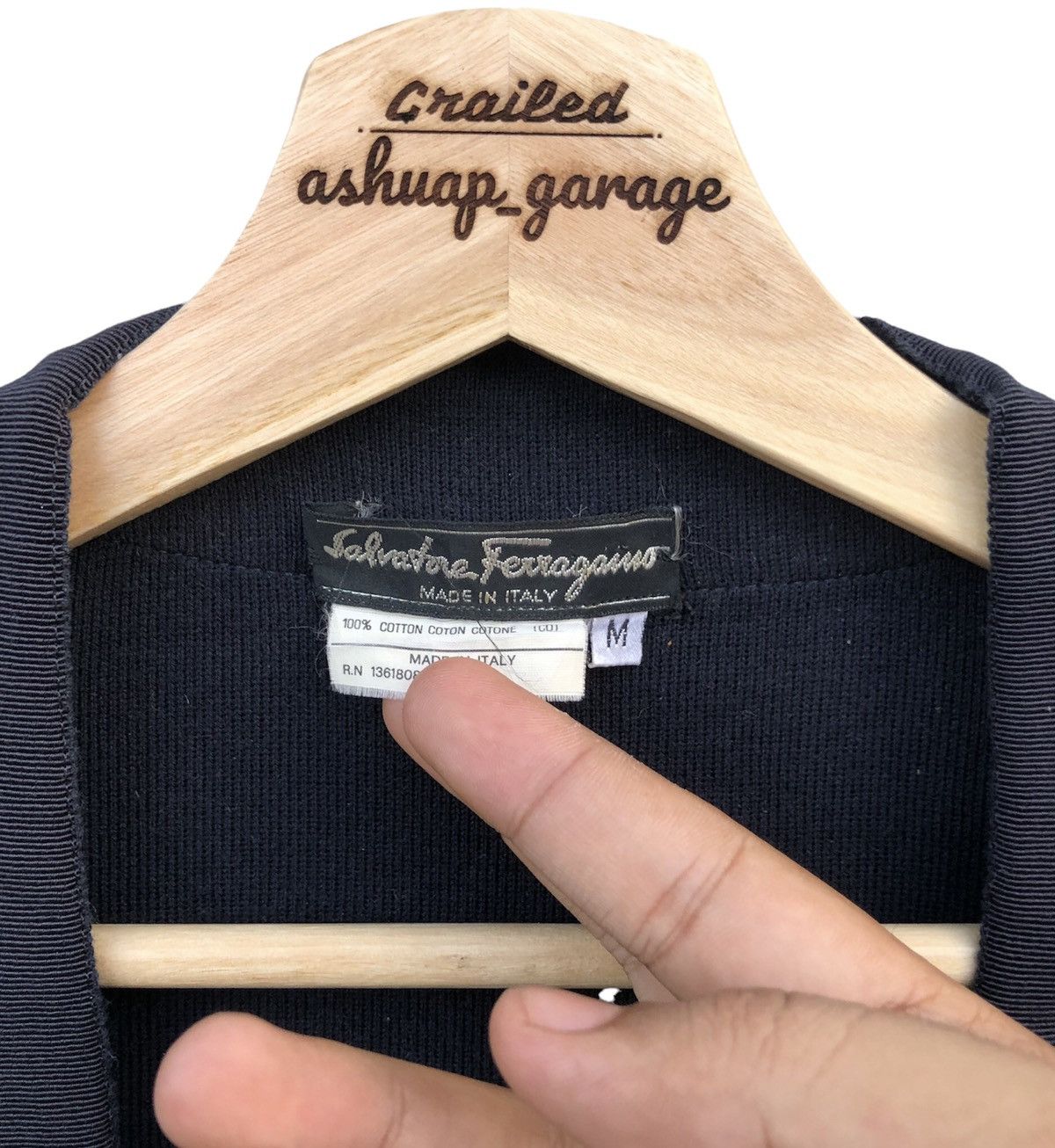 Salvatore Ferragamo Italian Designer Salvatore Ferragamo Oversized Cardigan Size US L / EU 52-54 / 3 - 3 Thumbnail