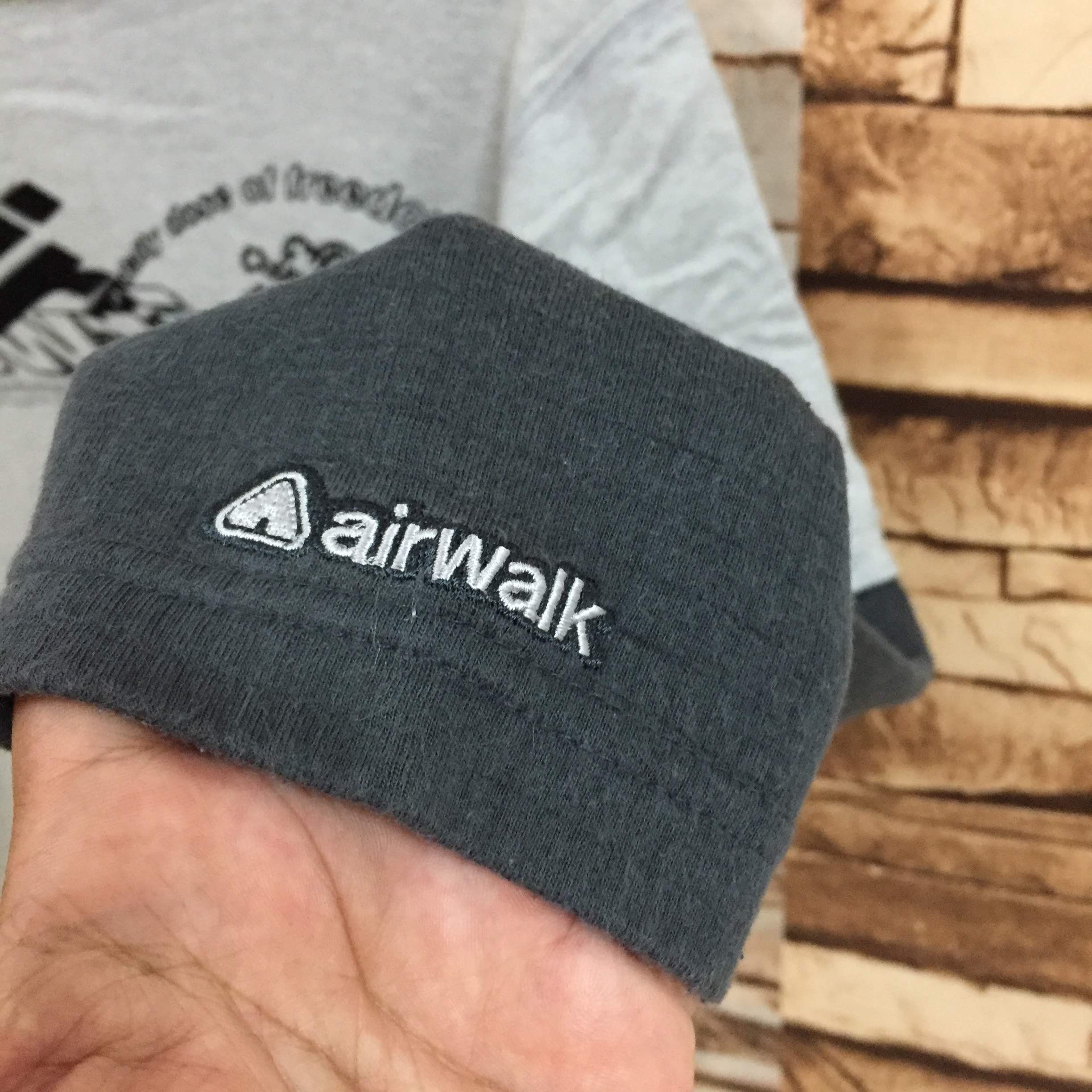 Airwalk Vintage AIRWALK hoodie spellout size M light gray Size US M / EU 48-50 / 2 - 7 Thumbnail