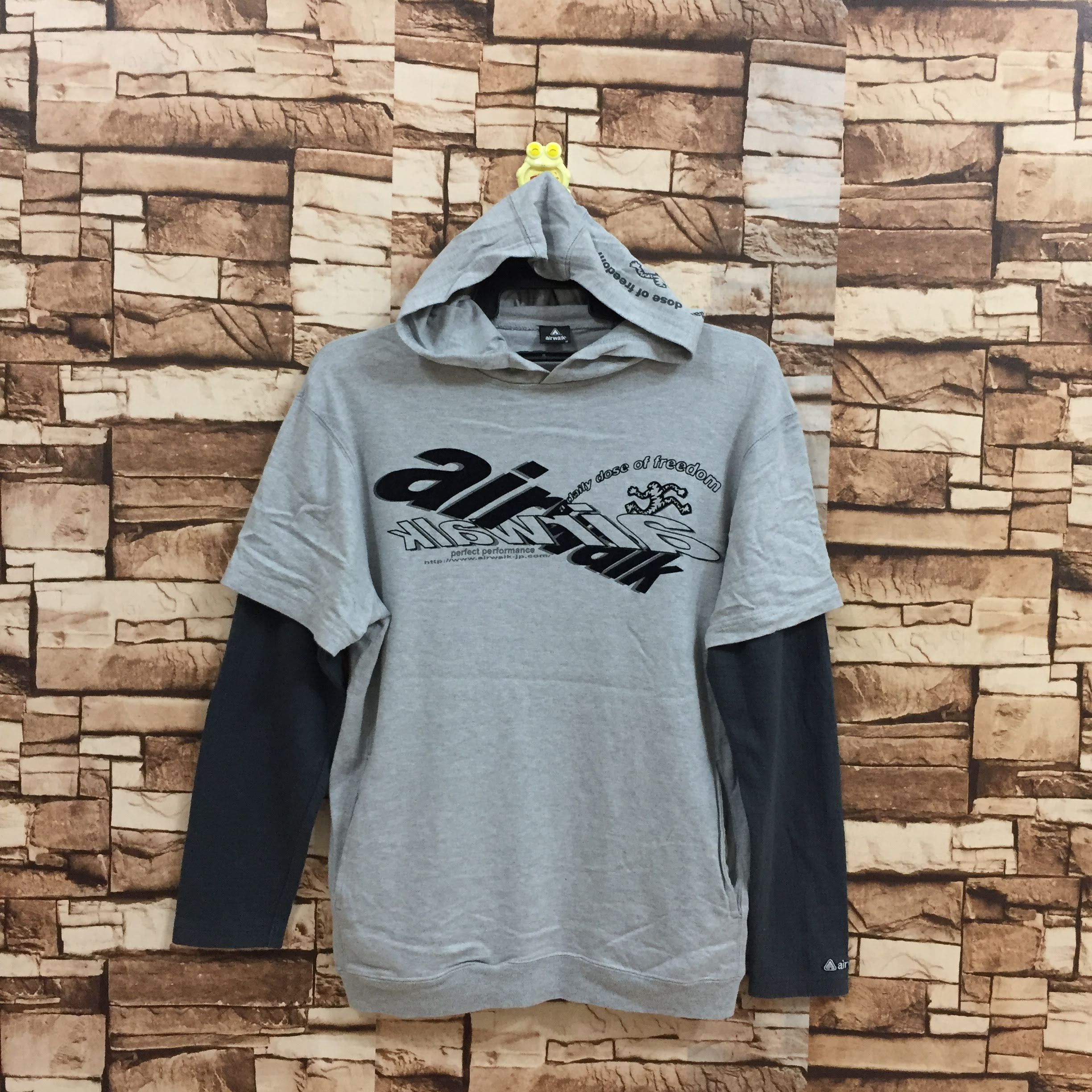 Airwalk Vintage AIRWALK hoodie spellout size M light gray Size US M / EU 48-50 / 2 - 1 Thumbnail