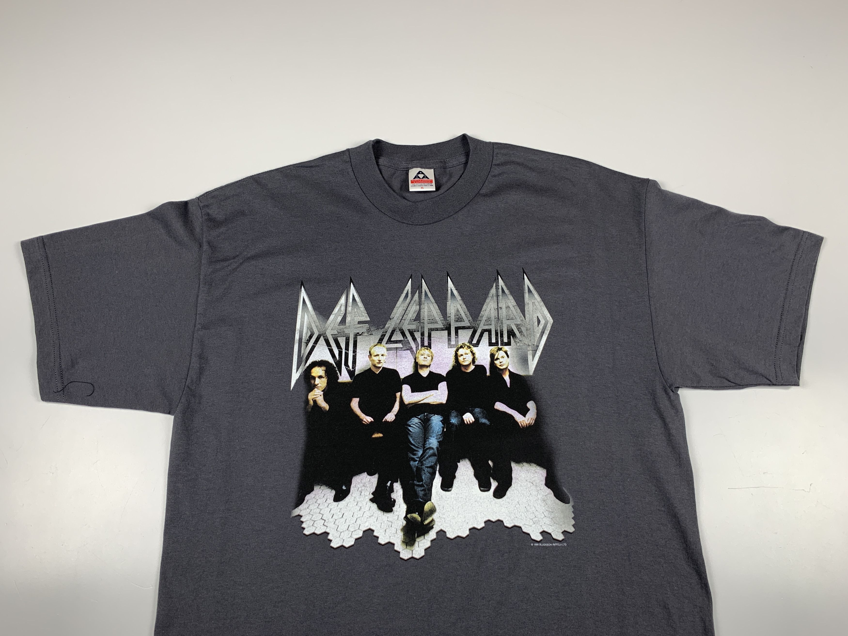 Alstyle 90's Def Leppard Euphoria 1999 Vintage Men's T-shirt Size US XL / EU 56 / 4 - 2 Thumbnail