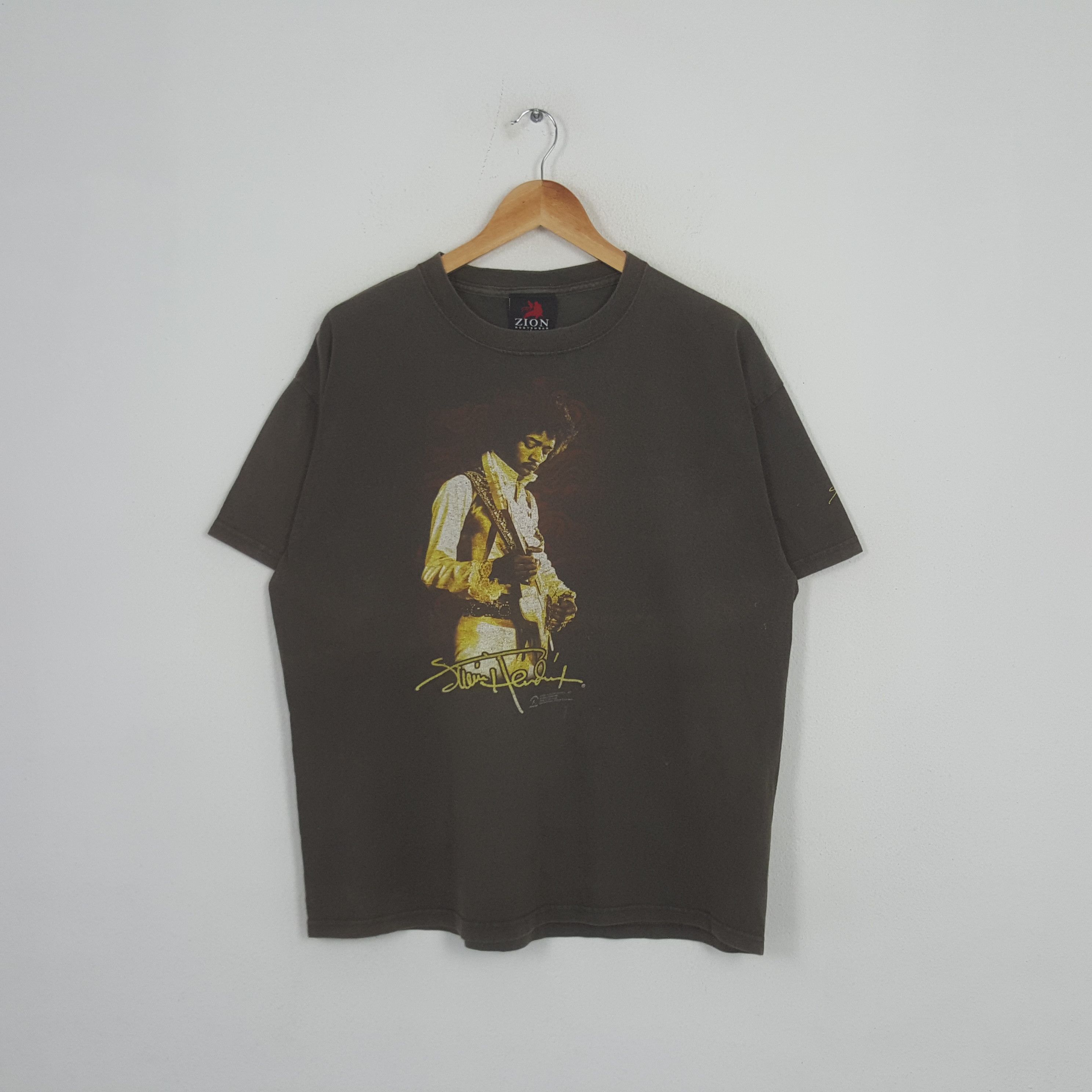 Band Tees × Jimi Hendrix × Vintage Vintage Jimi Hendrix American Legend Guitarist Tshirt Size US XL / EU 56 / 4 - 1 Thumbnail