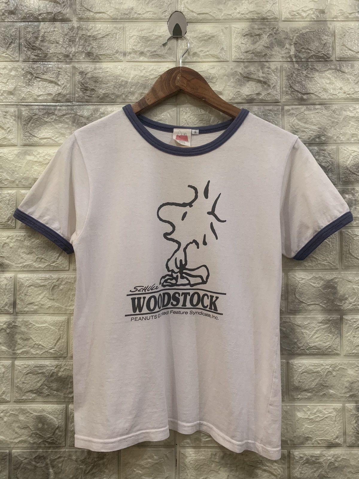 Vintage Peanuts woodstock t-shirt