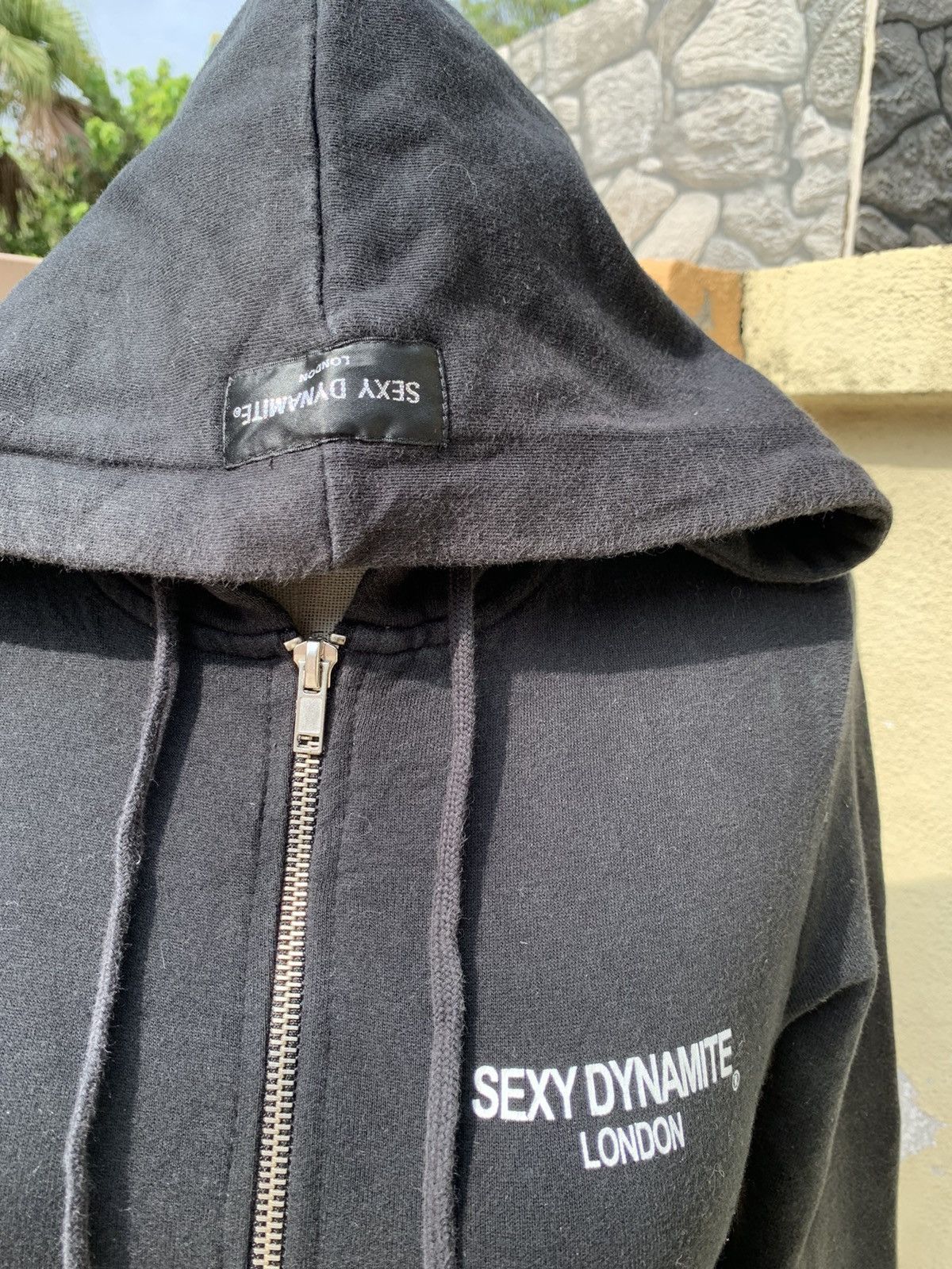 Japanese Brand Vintage sexy dinamite hoodie Size XS / US 0-2 / IT 36-38 - 2 Thumbnail