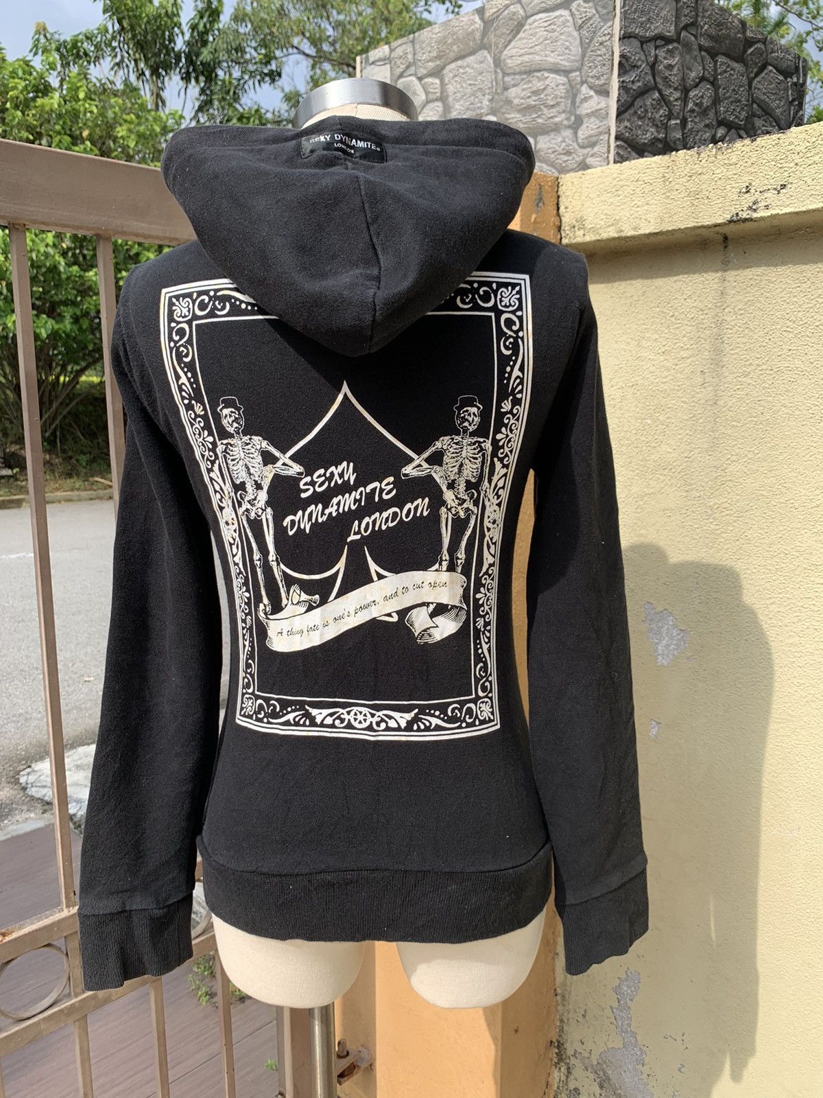 Japanese Brand Vintage sexy dinamite hoodie Size XS / US 0-2 / IT 36-38 - 5 Thumbnail