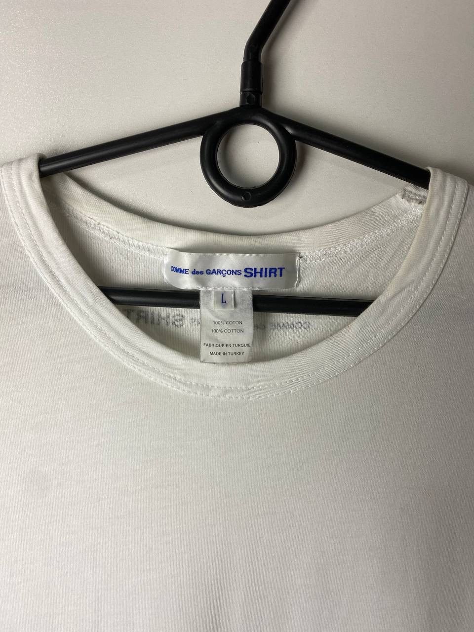 Comme des Garcons Comme des Garçons luxury t-shirt size L Size US L / EU 52-54 / 3 - 3 Thumbnail