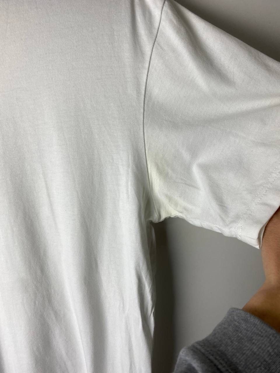 Comme des Garcons Comme des Garçons luxury t-shirt size L Size US L / EU 52-54 / 3 - 7 Thumbnail