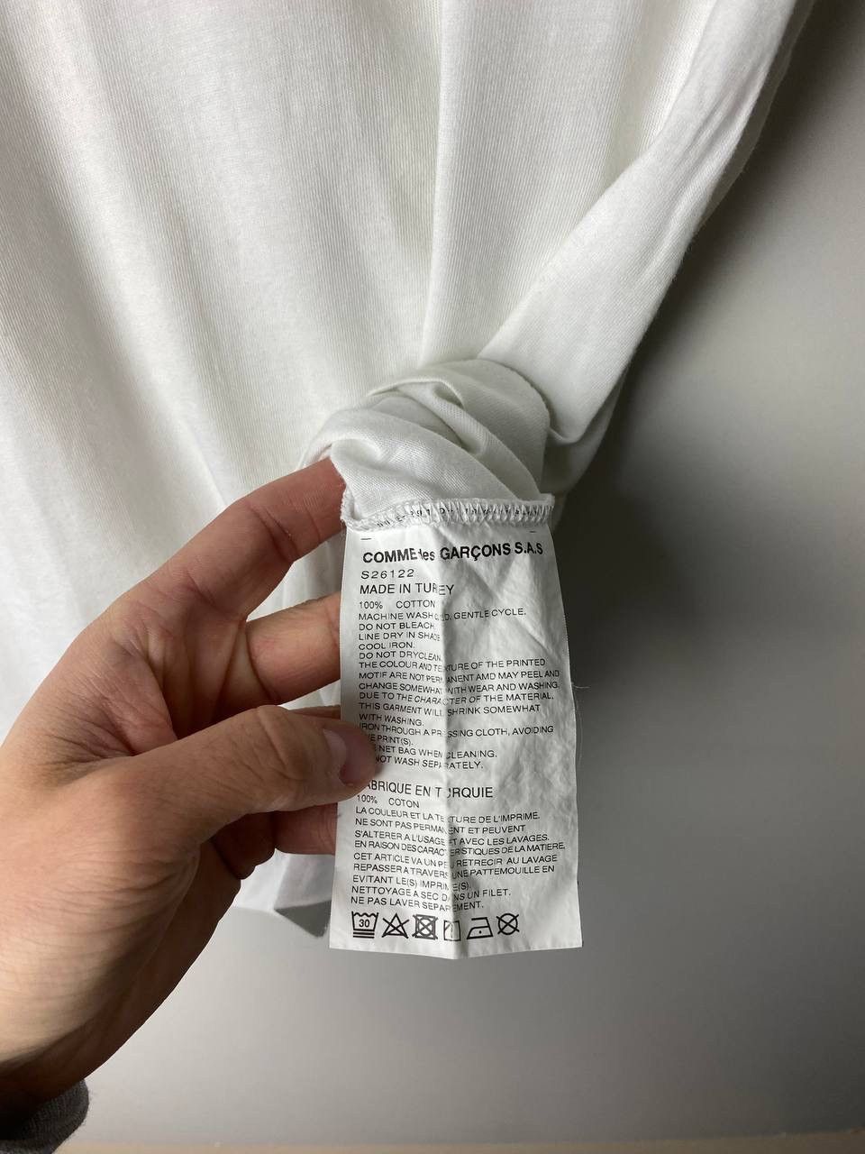 Comme des Garcons Comme des Garçons luxury t-shirt size L Size US L / EU 52-54 / 3 - 4 Thumbnail