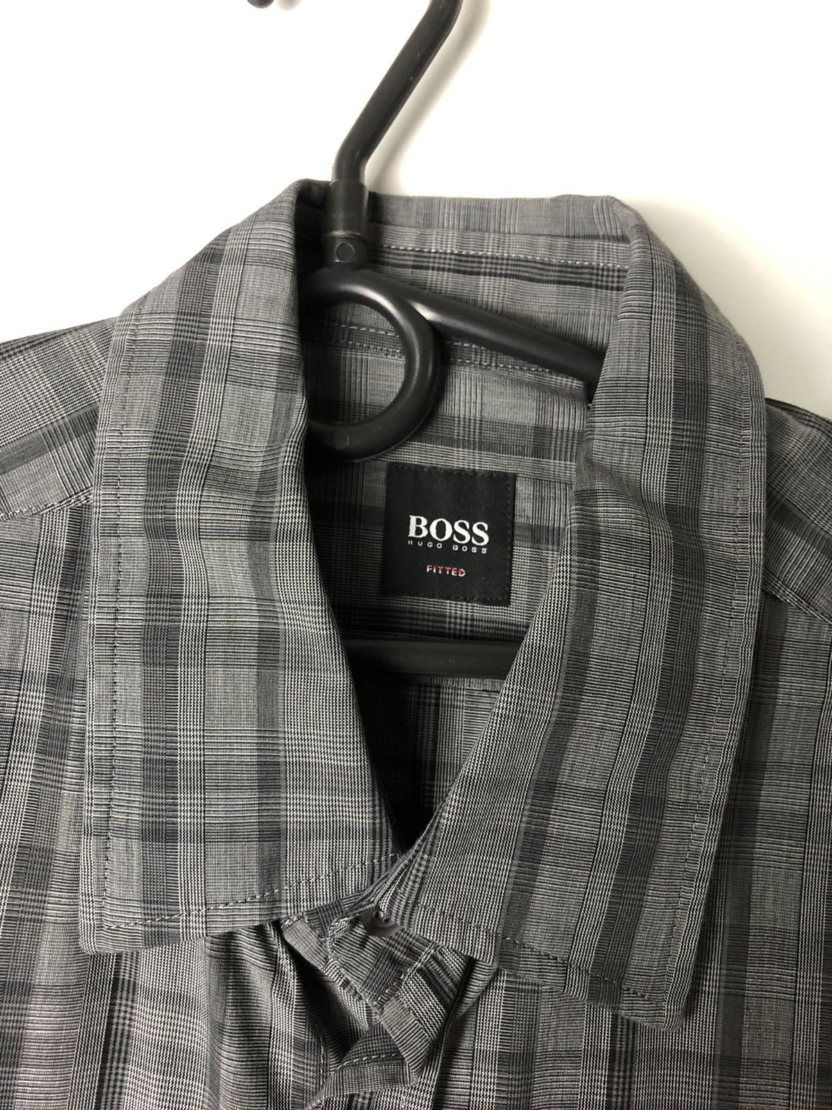Hugo Boss Hugo Boss luxury shirts size L Size US L / EU 52-54 / 3 - 3 Thumbnail