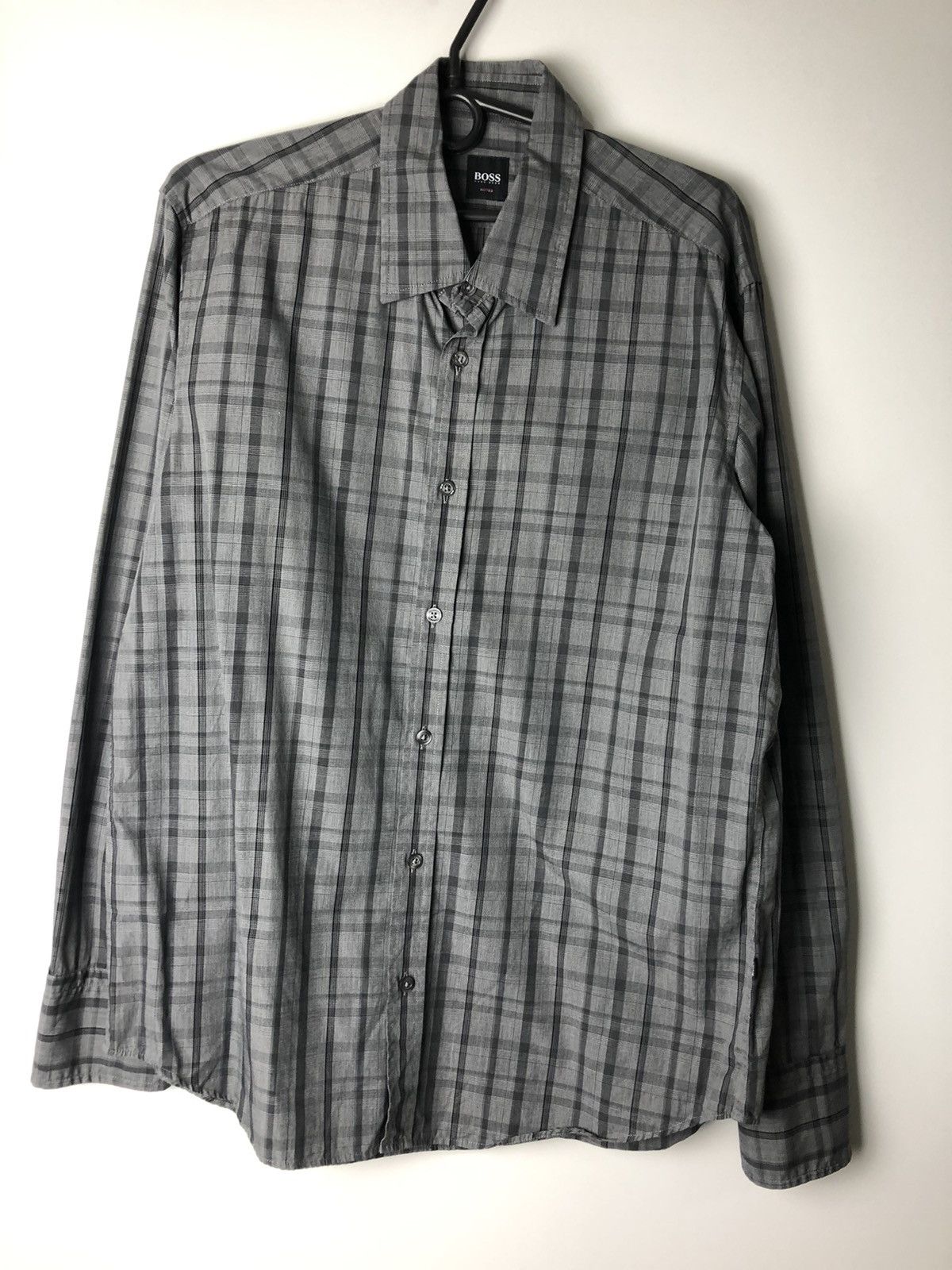 Hugo Boss Hugo Boss luxury shirts size L Size US L / EU 52-54 / 3 - 1 Thumbnail