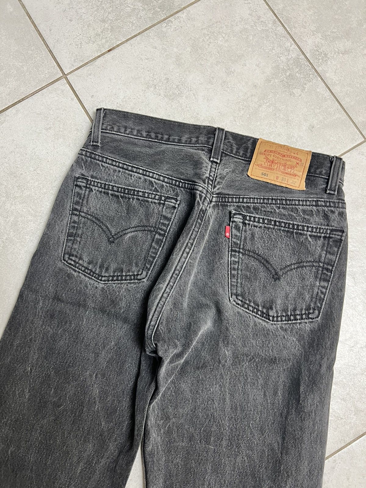 Levi's Rare Vintage 90s Levi’s 501 30x32 Washed Denim Jeans Pants Size US 30 / EU 46 - 4 Thumbnail
