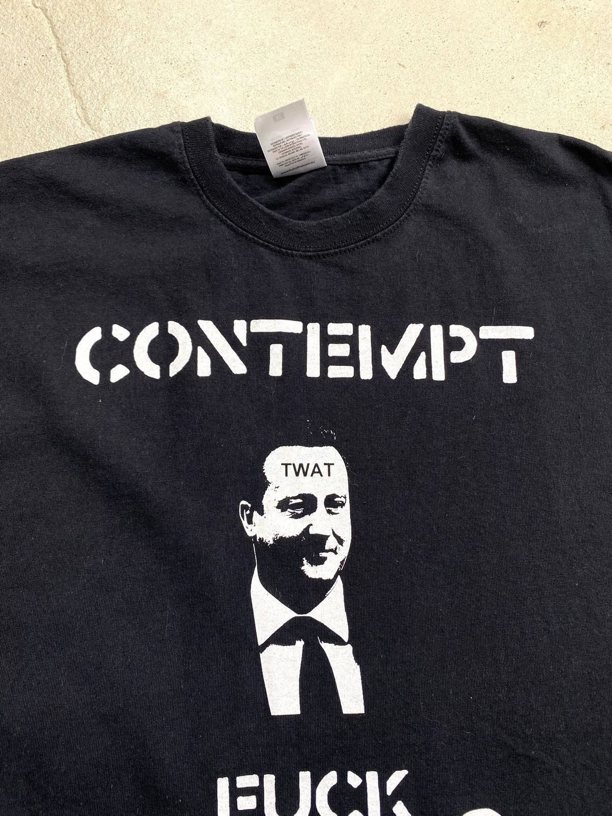 Band Tees 💥 Vintage CONTEMPT FUCK ALL GOVERNMENTS Punk T Shirt Size US XL / EU 56 / 4 - 3 Thumbnail
