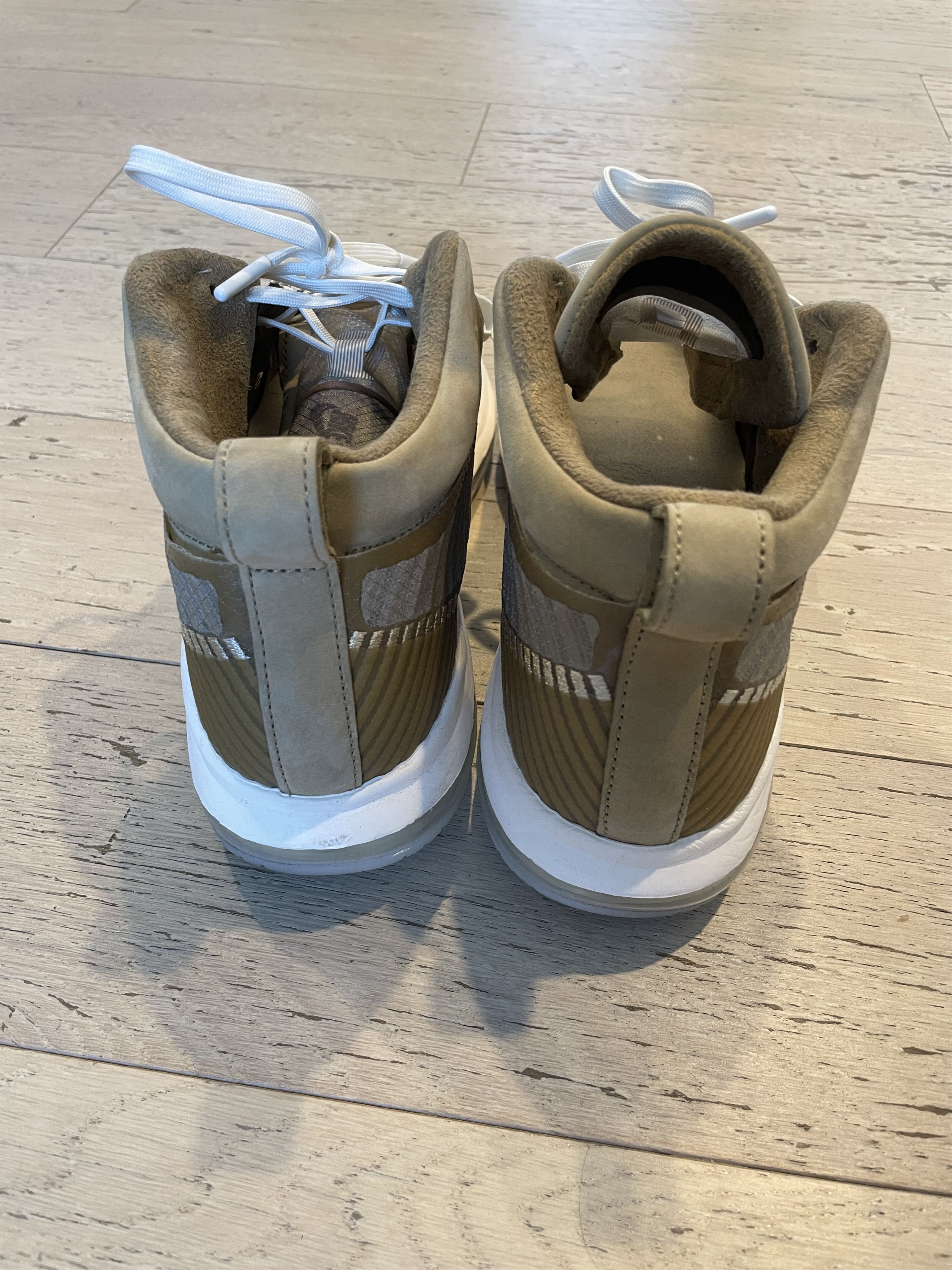 John Elliott × Nike Nike John Elliott x LeBron Icon QS Parachute Size US 8 / EU 41 - 3 Thumbnail