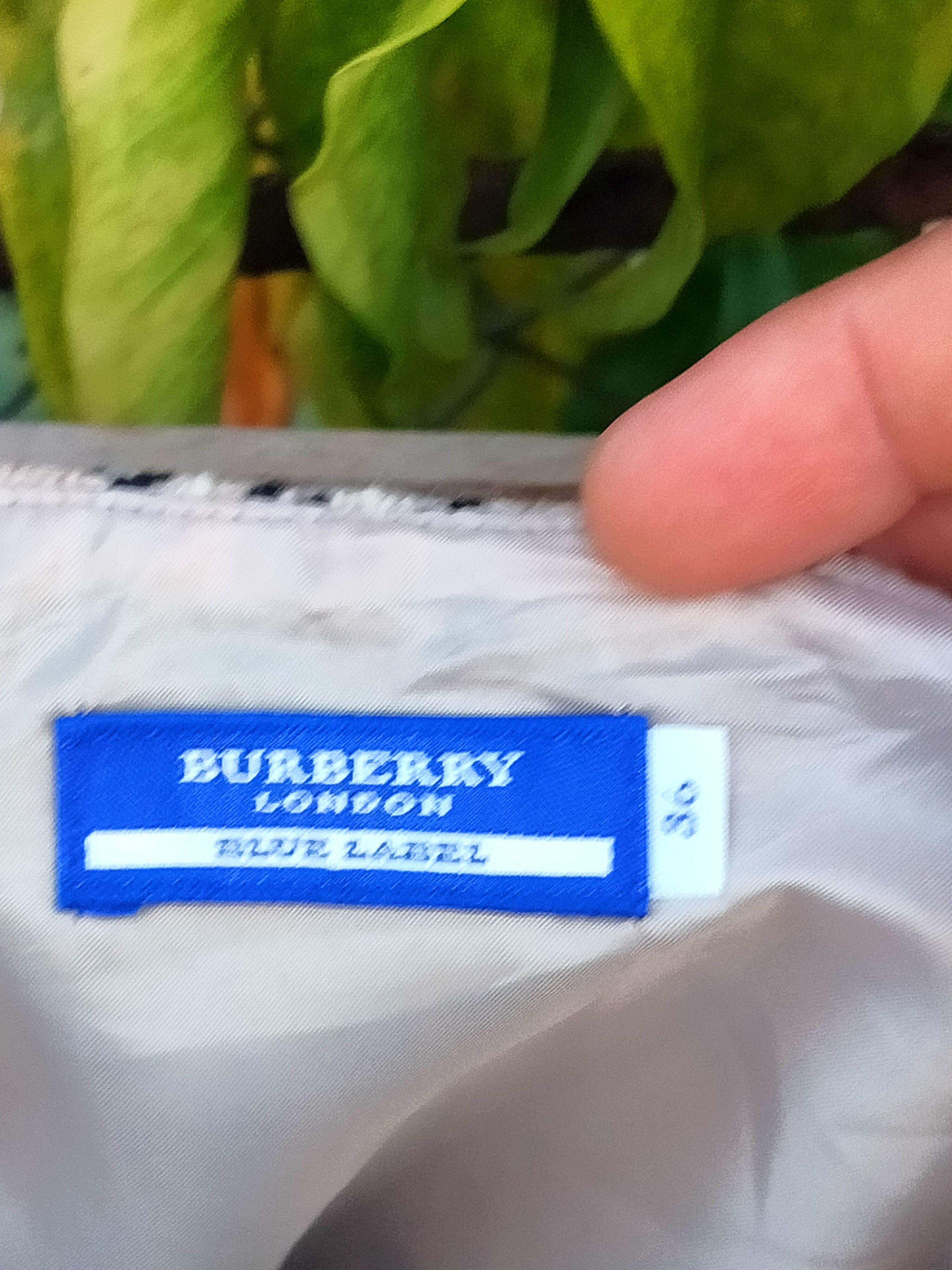 Burberry BURBERRY LONDON BLUE LABEL NOVA CHECK MIDI SKIRT Size 26" / US 2 / IT 38 - 2 Thumbnail