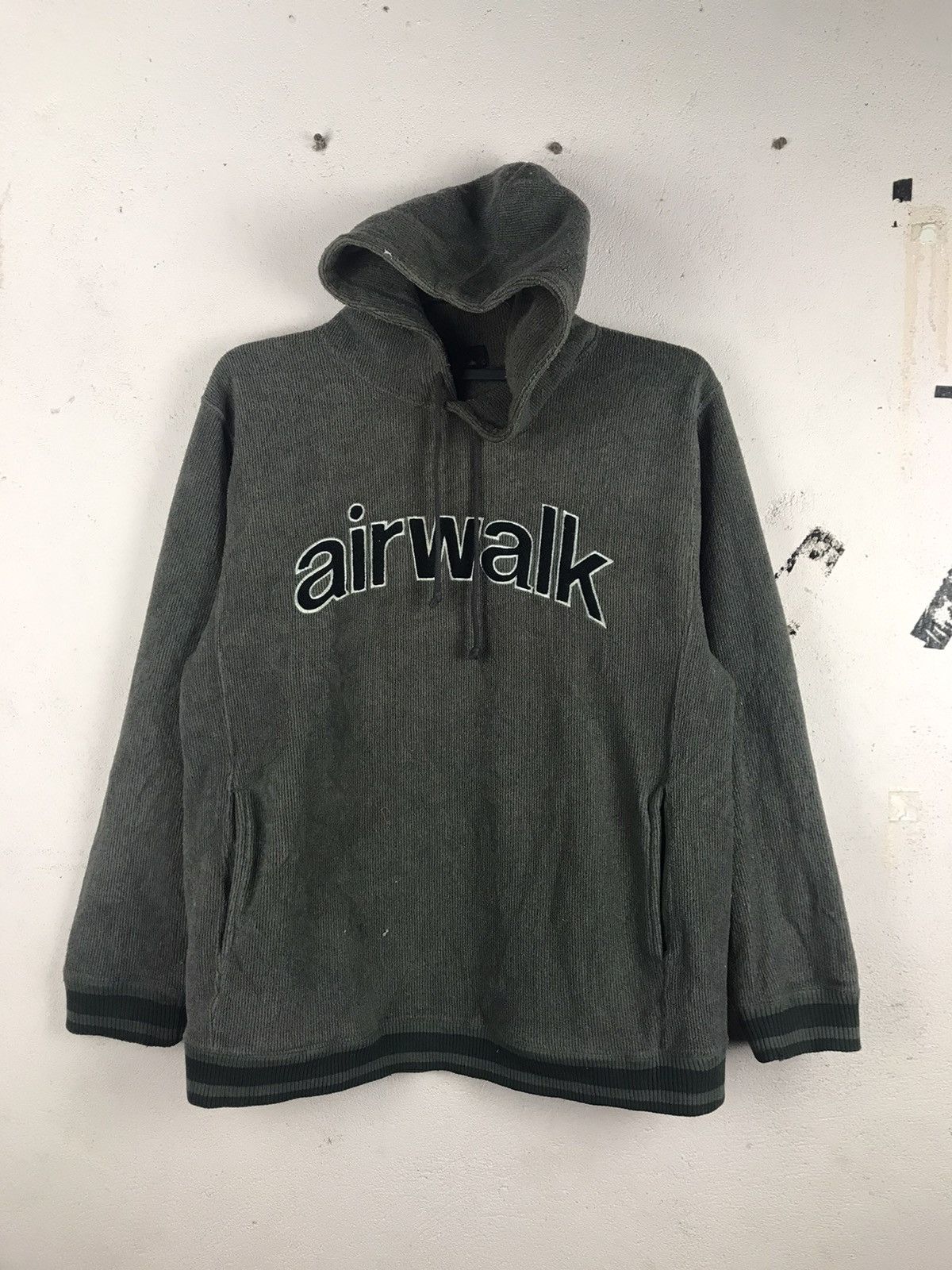 Fur Airwalk Hoodie big logo