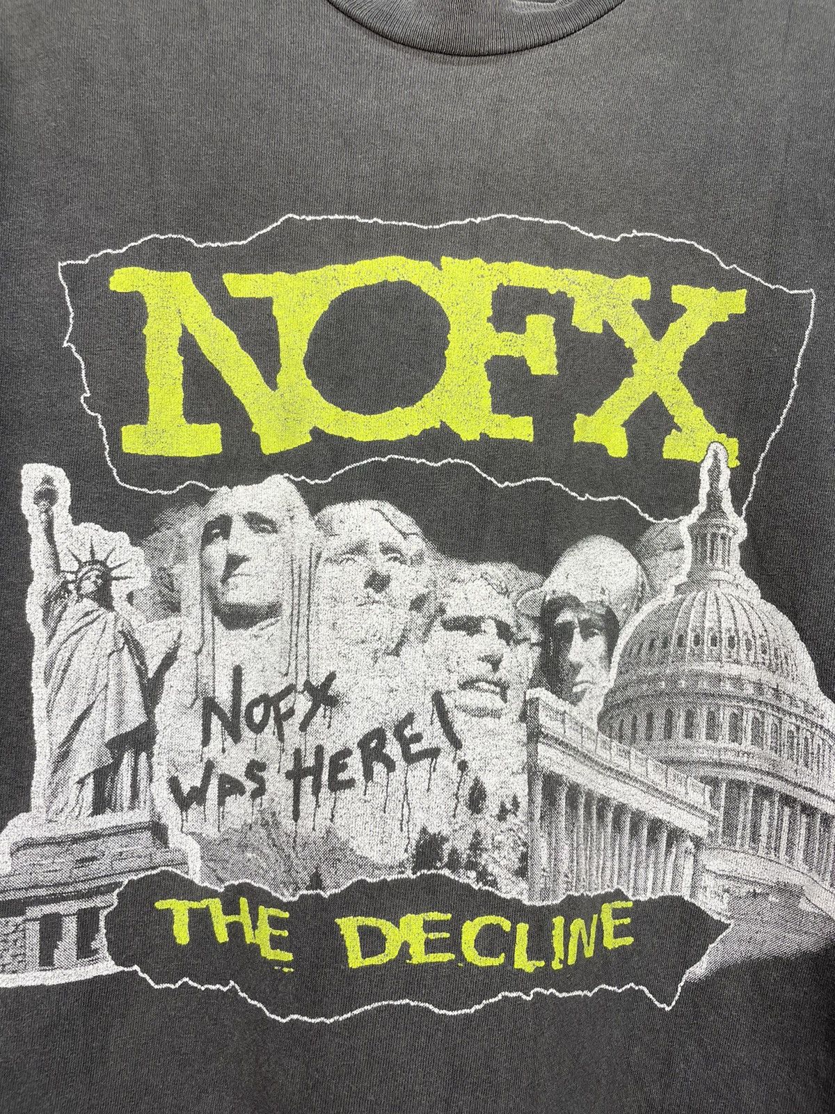 Band Tees Vintage Y2K Nofx The Decline concert tour t shirt Size US M / EU 48-50 / 2 - 4 Thumbnail
