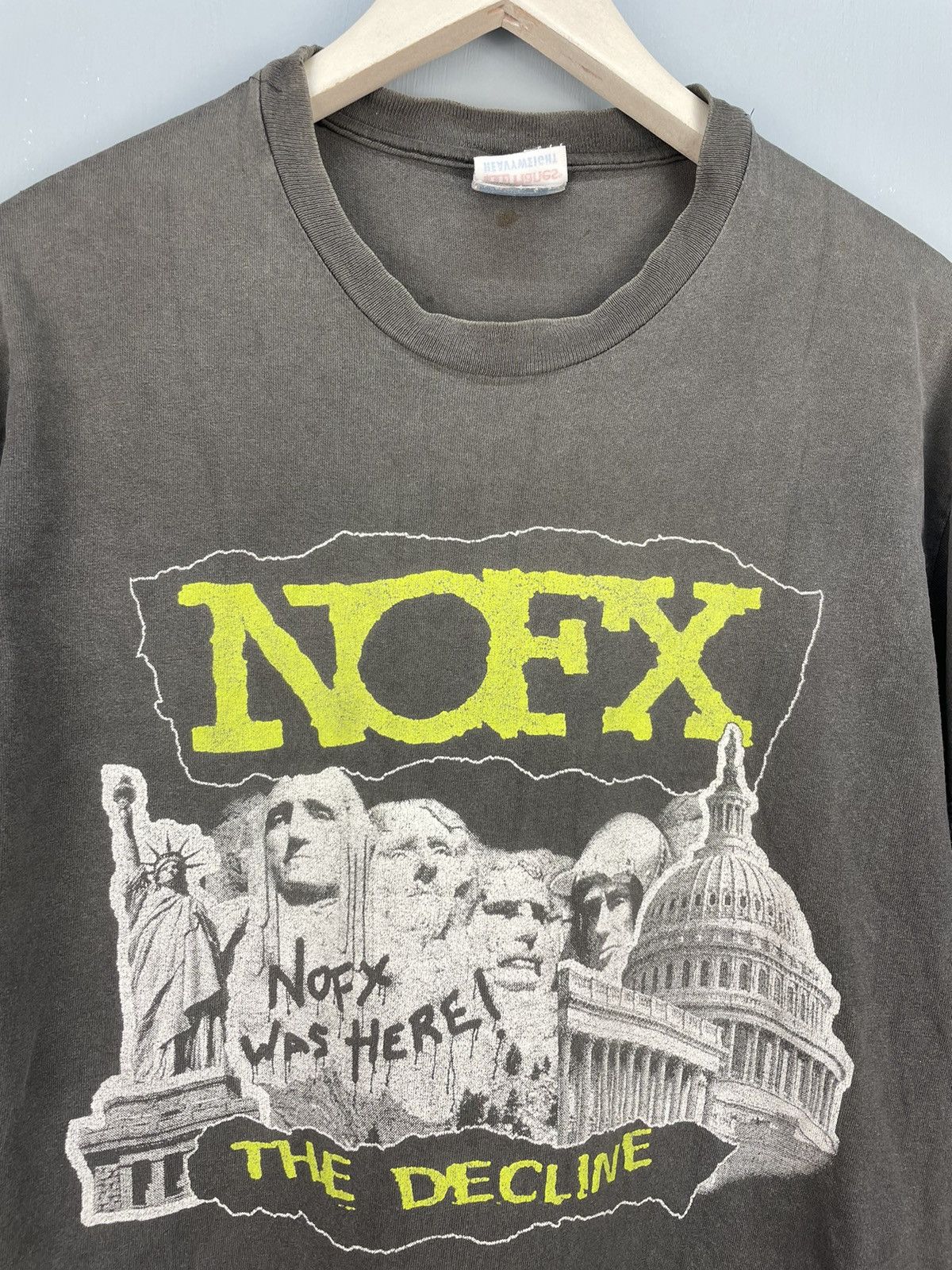 Band Tees Vintage Y2K Nofx The Decline concert tour t shirt Size US M / EU 48-50 / 2 - 3 Thumbnail
