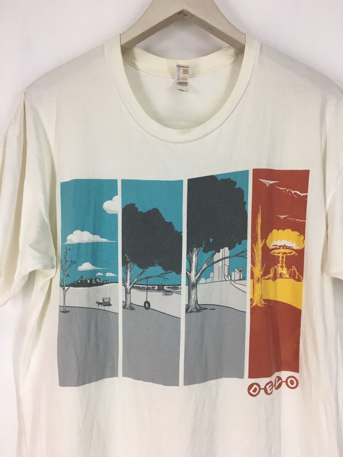 Band Tees DEVO America rock band t shirt Size US L / EU 52-54 / 3 - 3 Thumbnail