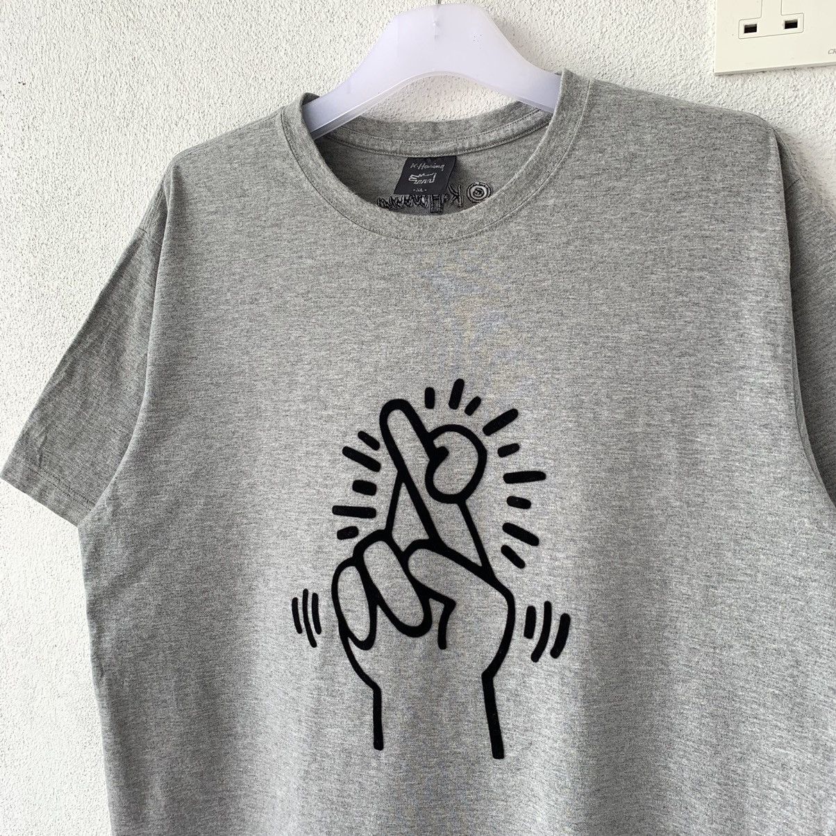 Keith Haring KEITH HARING X UNIQLO t shirt spell out hand symbol design.. Size US XL / EU 56 / 4 - 3 Thumbnail