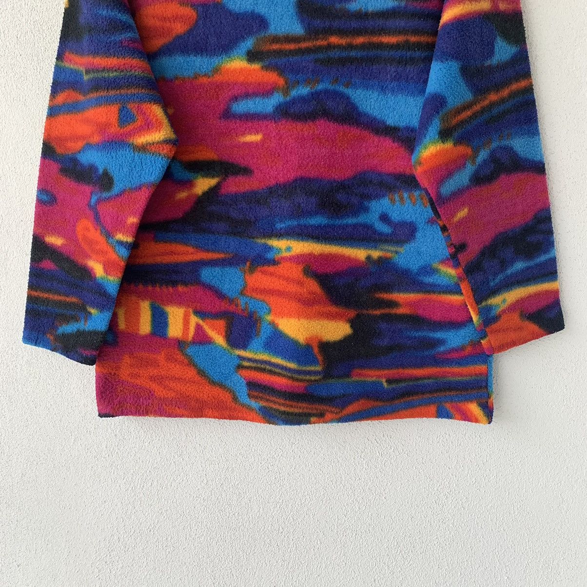 Japanese Brand SKUALEWIS fleece turtleneck sweater multicolor design.. Size US S / EU 44-46 / 1 - 3 Thumbnail