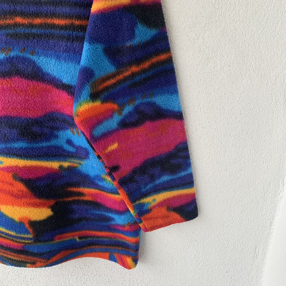 Japanese Brand SKUALEWIS fleece turtleneck sweater multicolor design.. Size US S / EU 44-46 / 1 - 6 Thumbnail